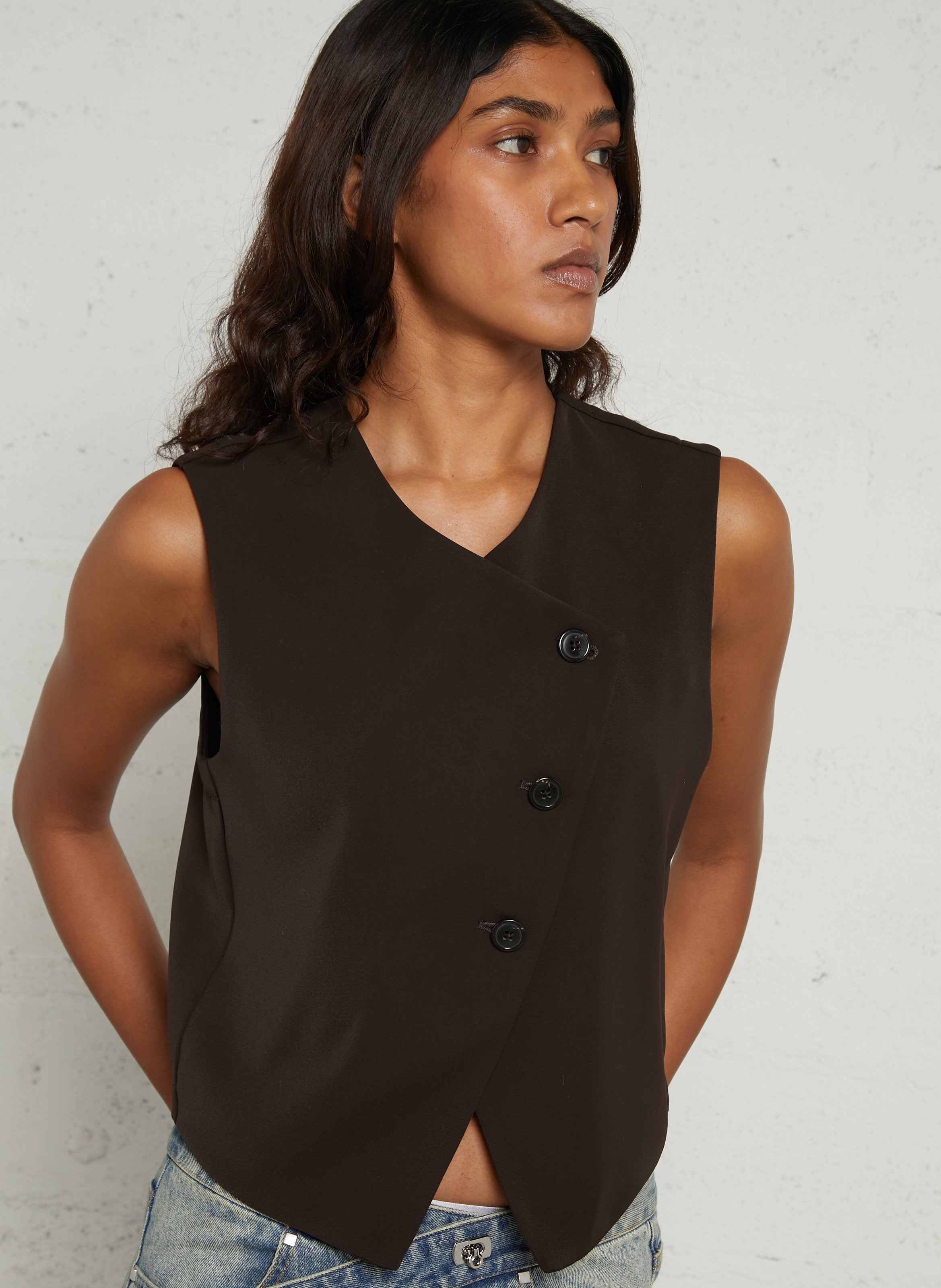 Sleeveless buttoned straight vest PLEASE