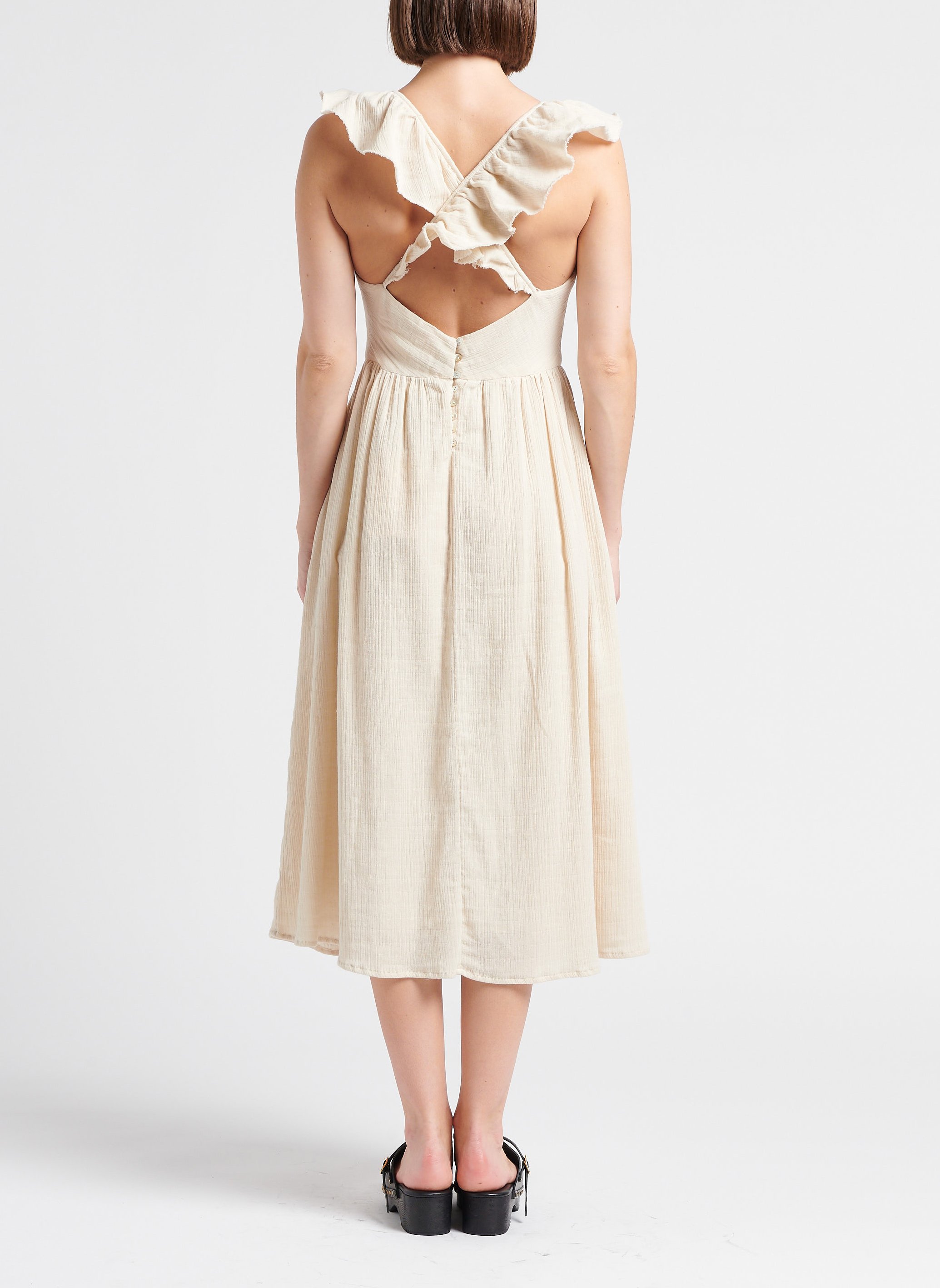 Halflange, katoenen jurk met ronde hals BELLEPIECE Beige