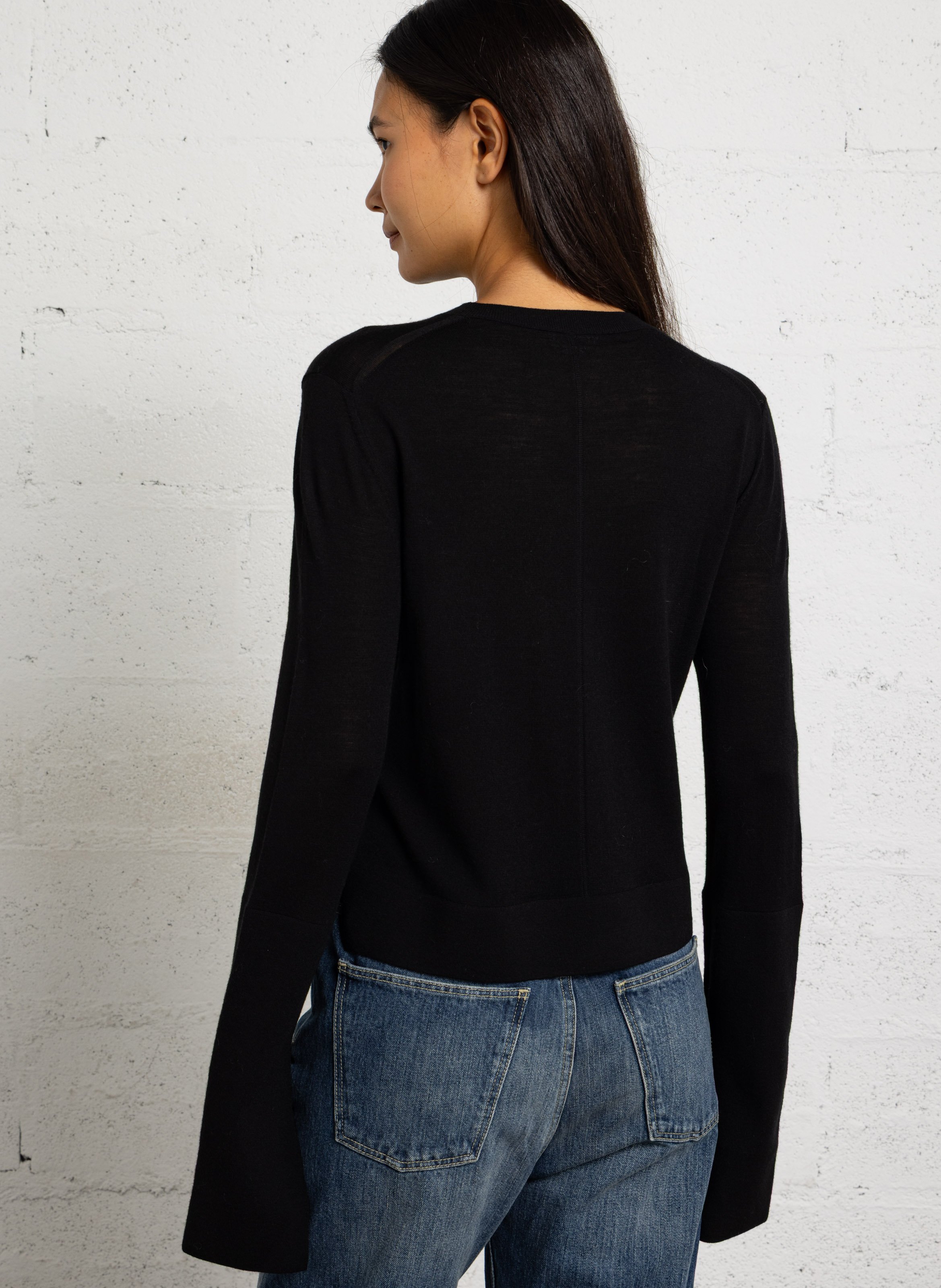 Pull ajusté col rond en laine  LAURENCE BRAS Noir