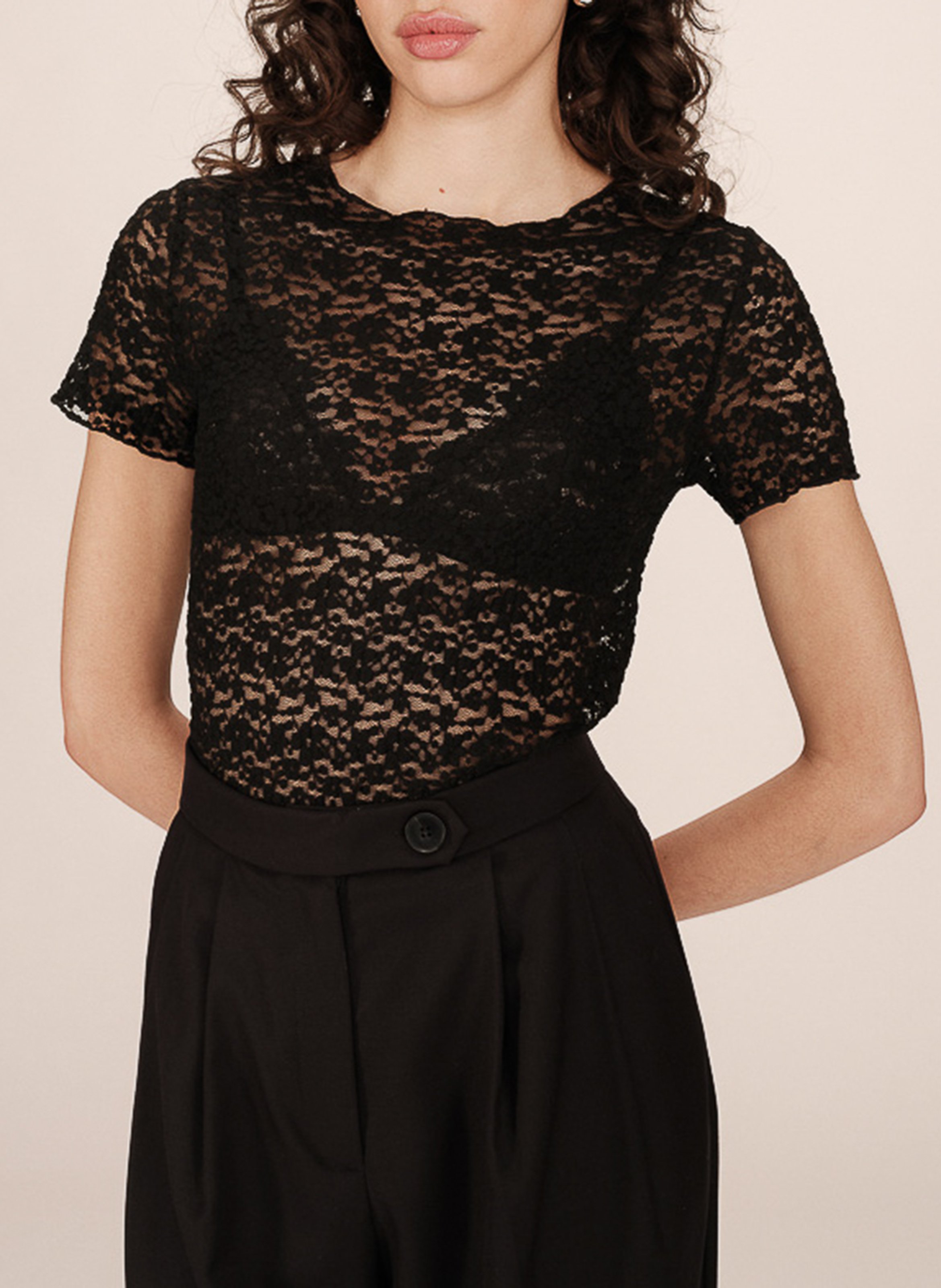 Round-neck lace T-shirt GRACE ET MILA Black