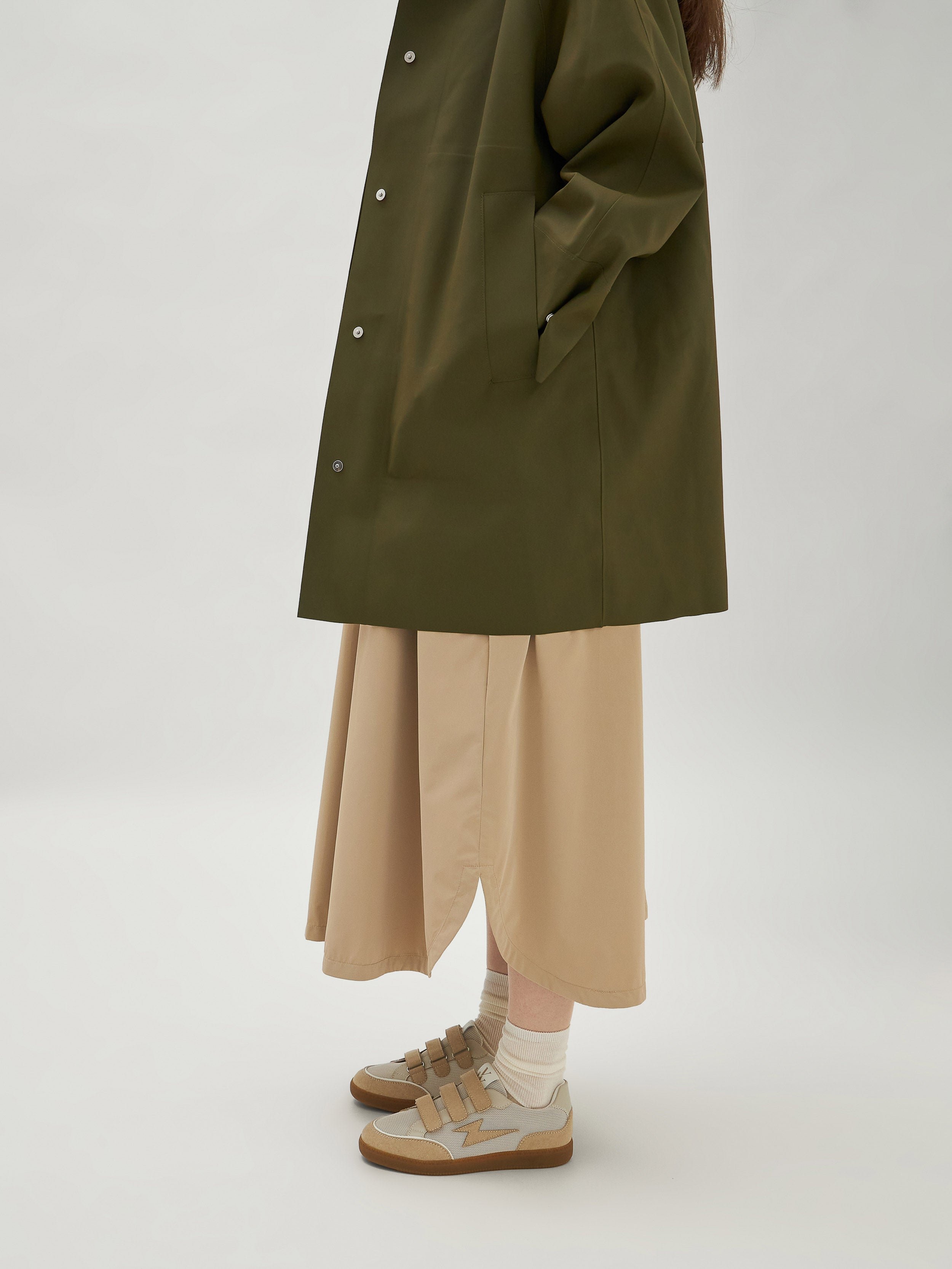 Low retro and metallic sneakers VANESSA WU Beige