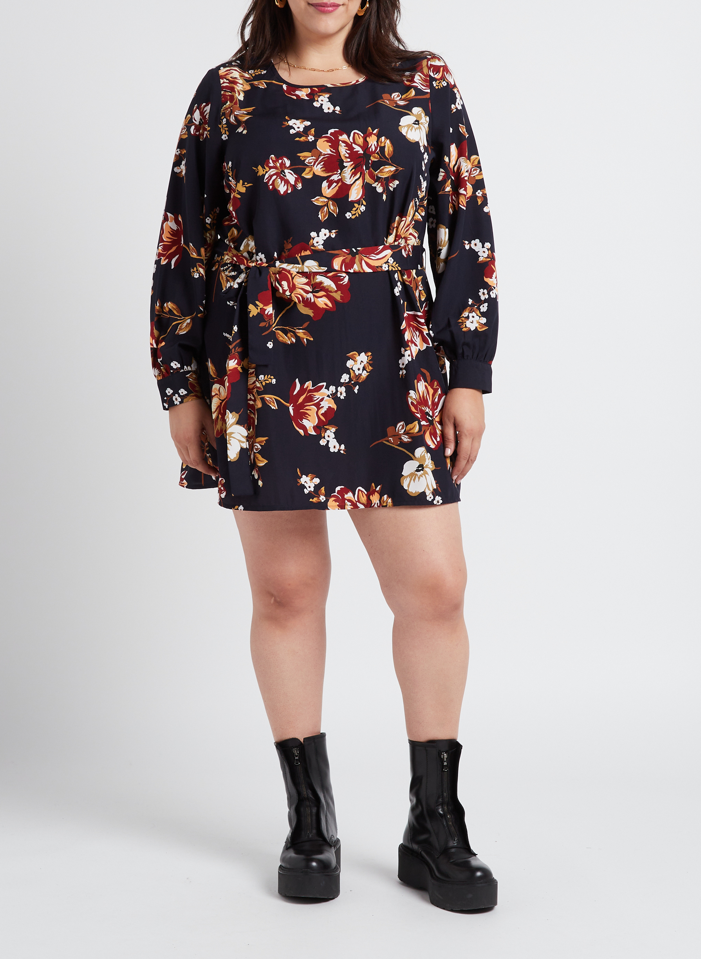 Kurzkleid mit Rundhalsausschnitt und Gürtel EVOKED Blau