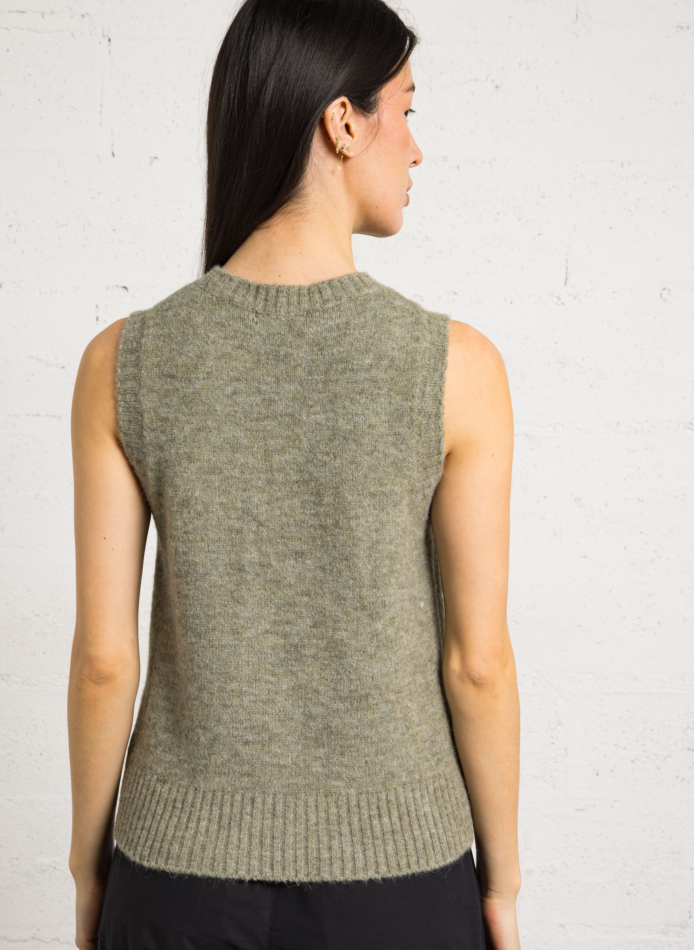 Gerade geschnittener Pullunder mit Rundhalskragen SOEUR Grun