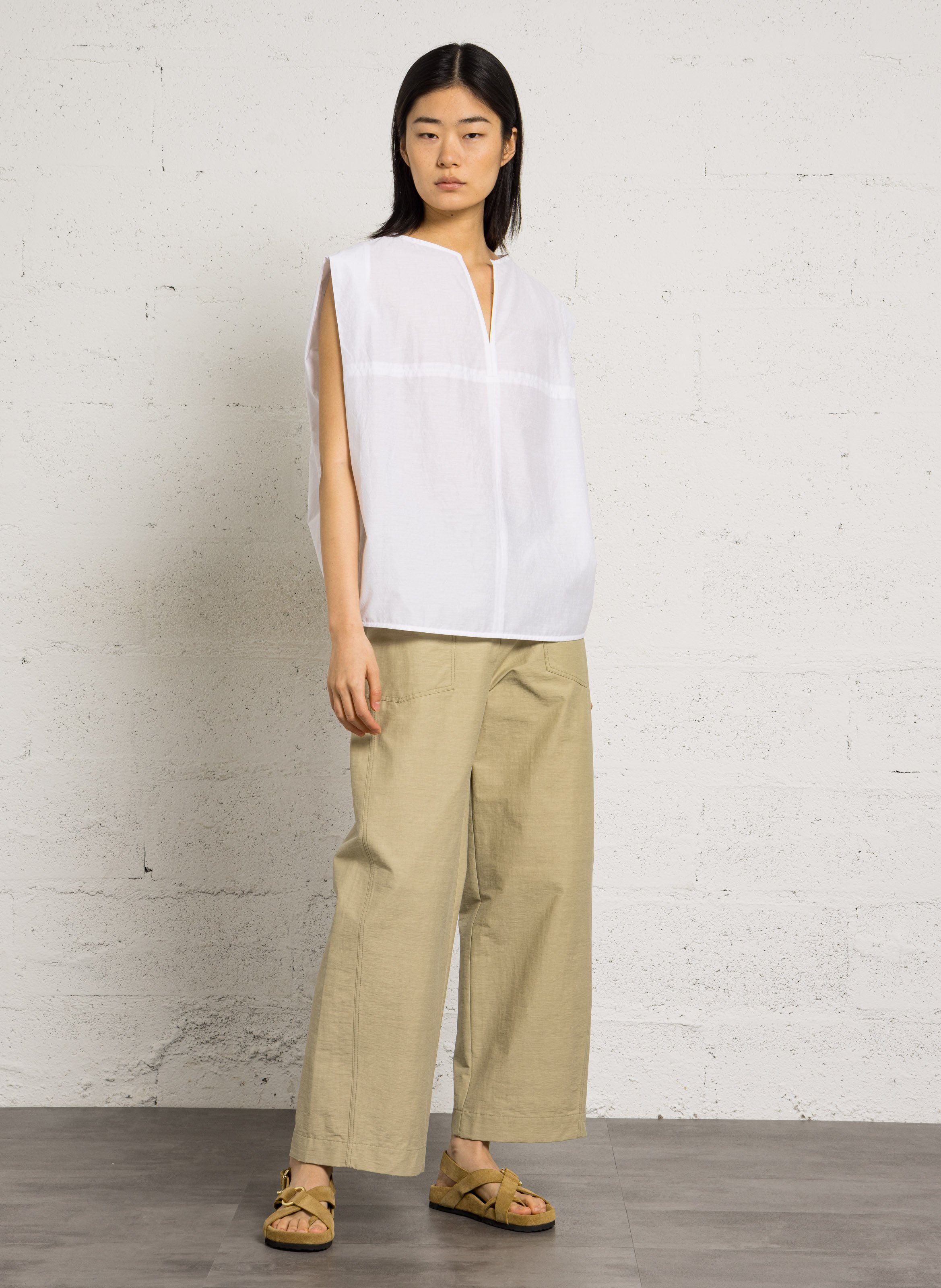 Oversized top in blended organic cotton. SOEUR White