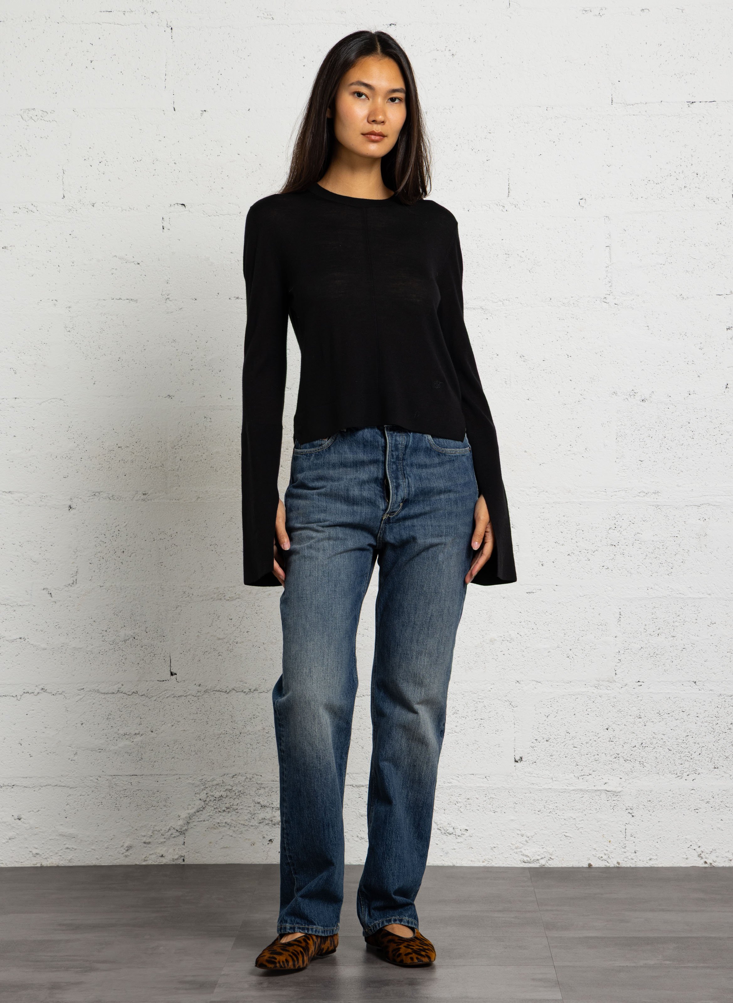 Pull ajusté col rond en laine  LAURENCE BRAS Noir