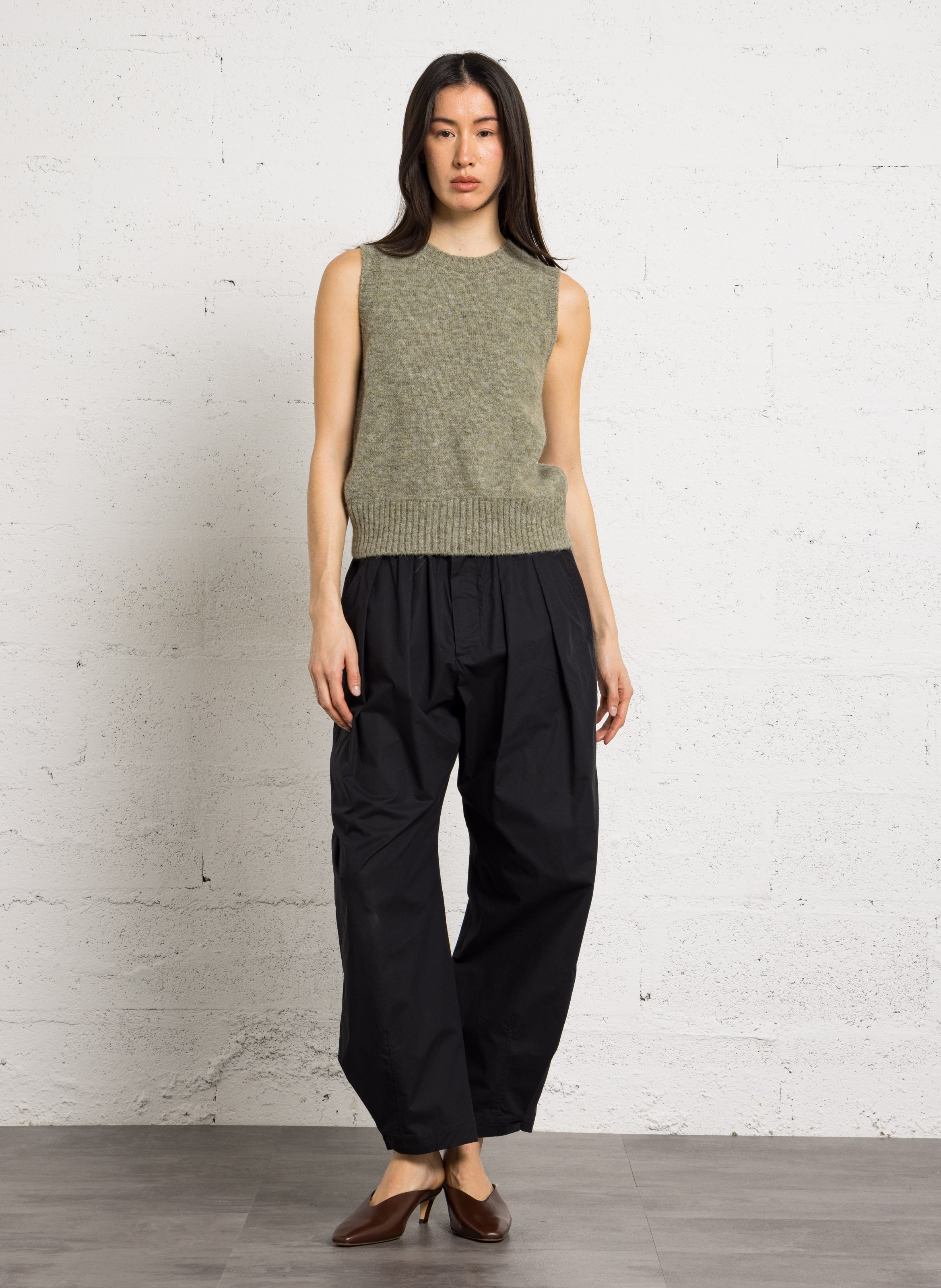 Gerade geschnittener Pullunder mit Rundhalskragen SOEUR Grun