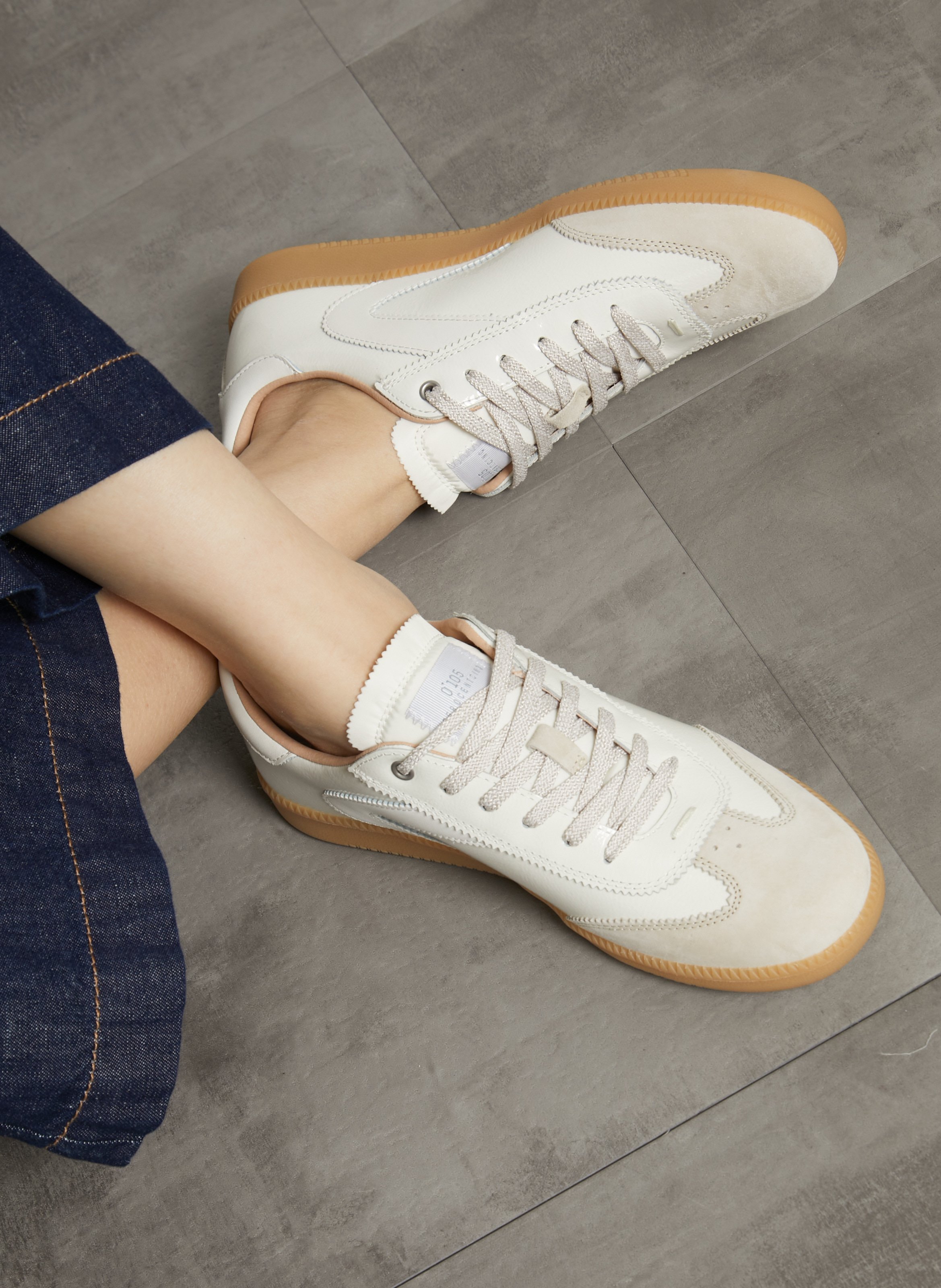 Sneaker mit Wildleder-Zehenkappe 0'105 Weiss