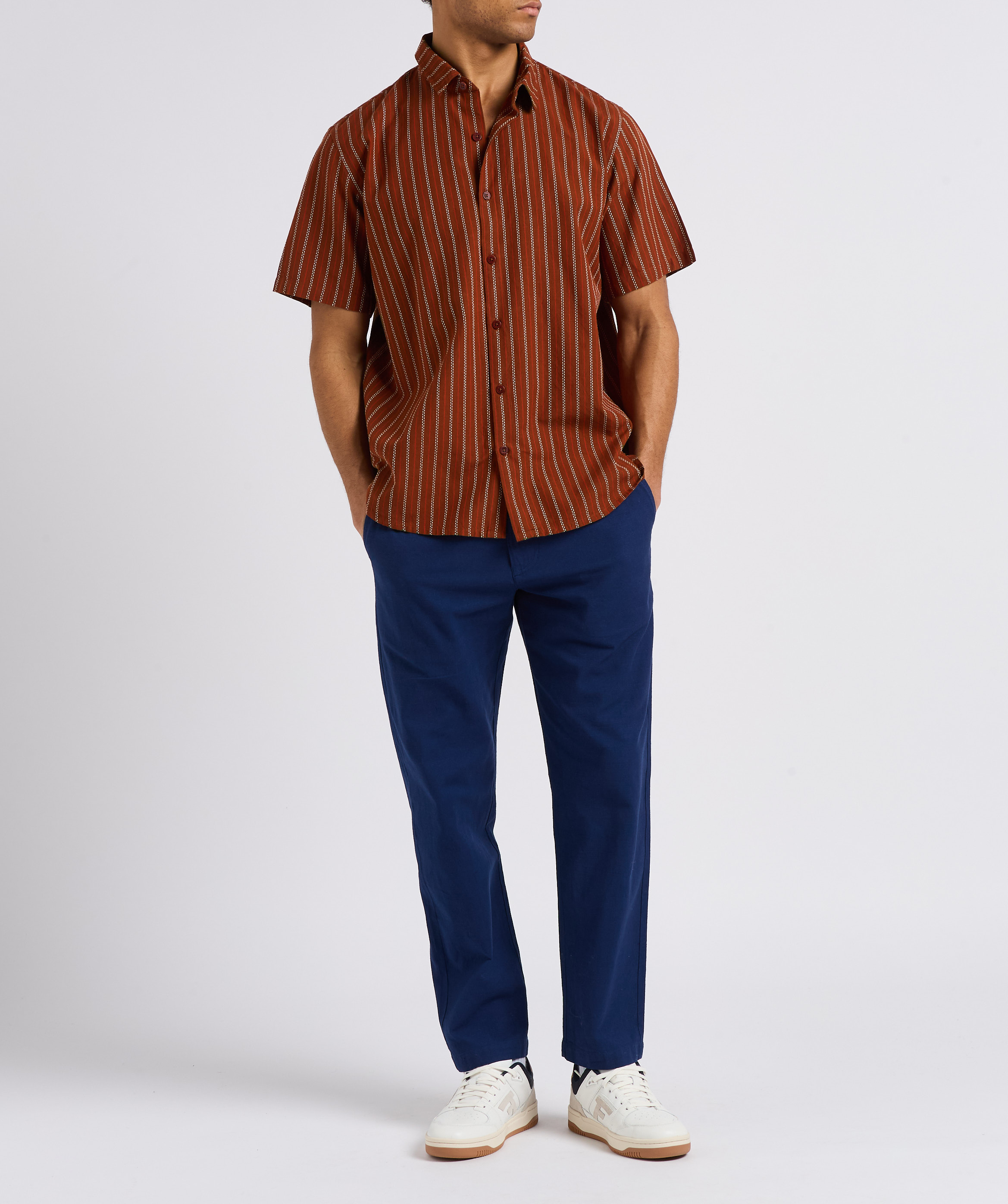 Chemise col classique rayée en coton bio THINKING MU Marron