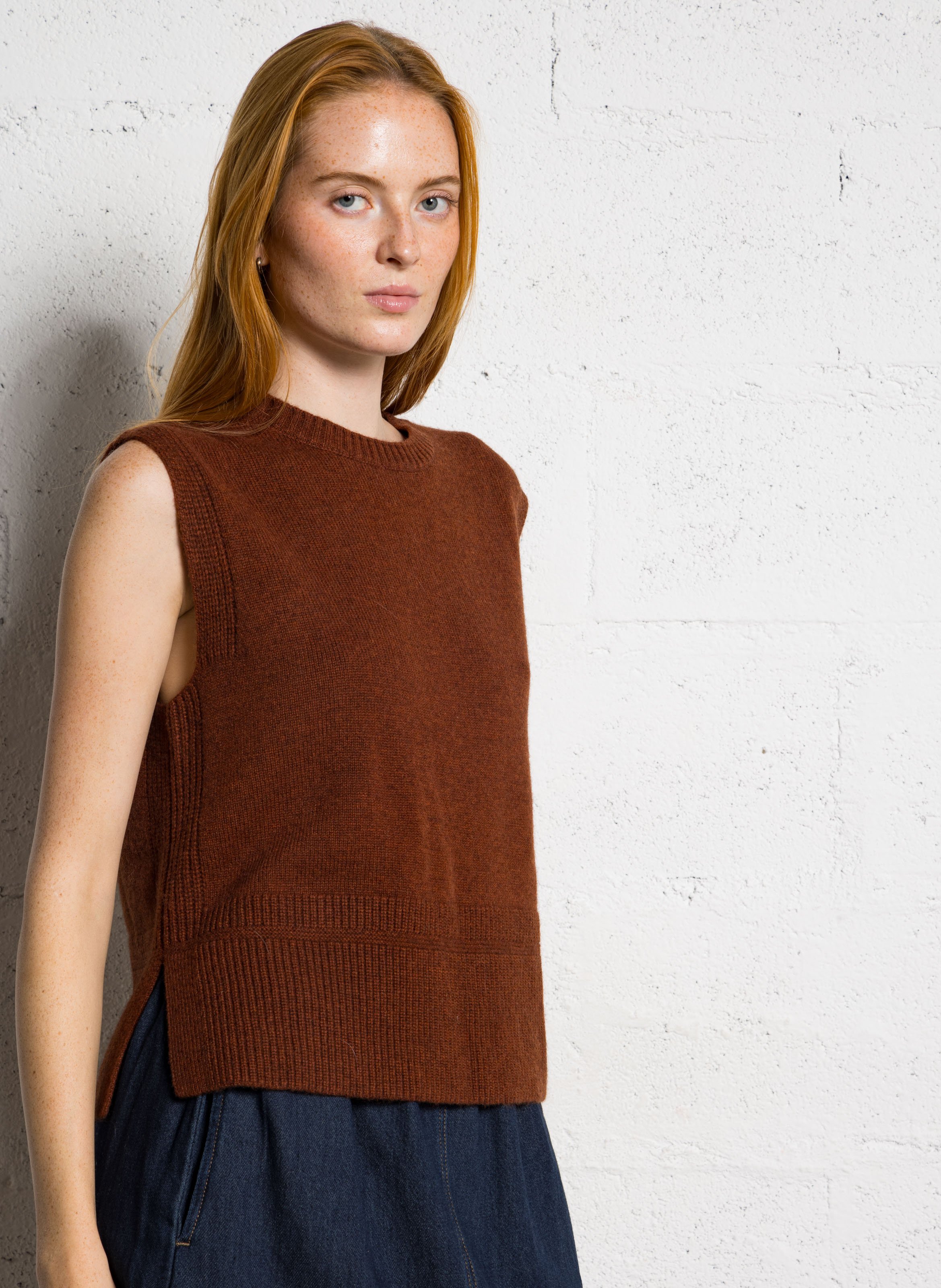 Pull sans manches uni en laine MAISON 123