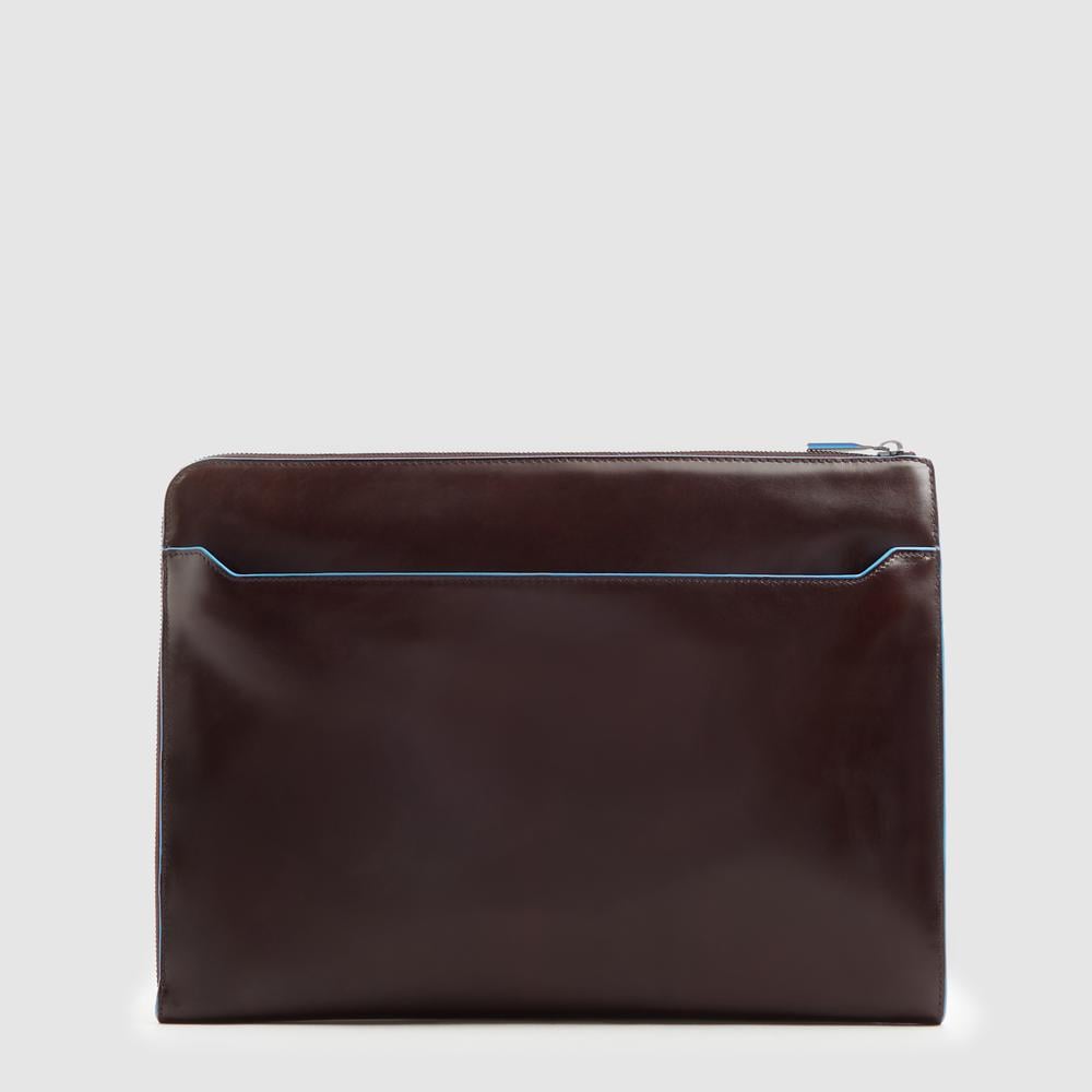 Leather laptop sleeve with retractable handles, RFID protection, and Airpods® pocket. PIQUADRO Brown