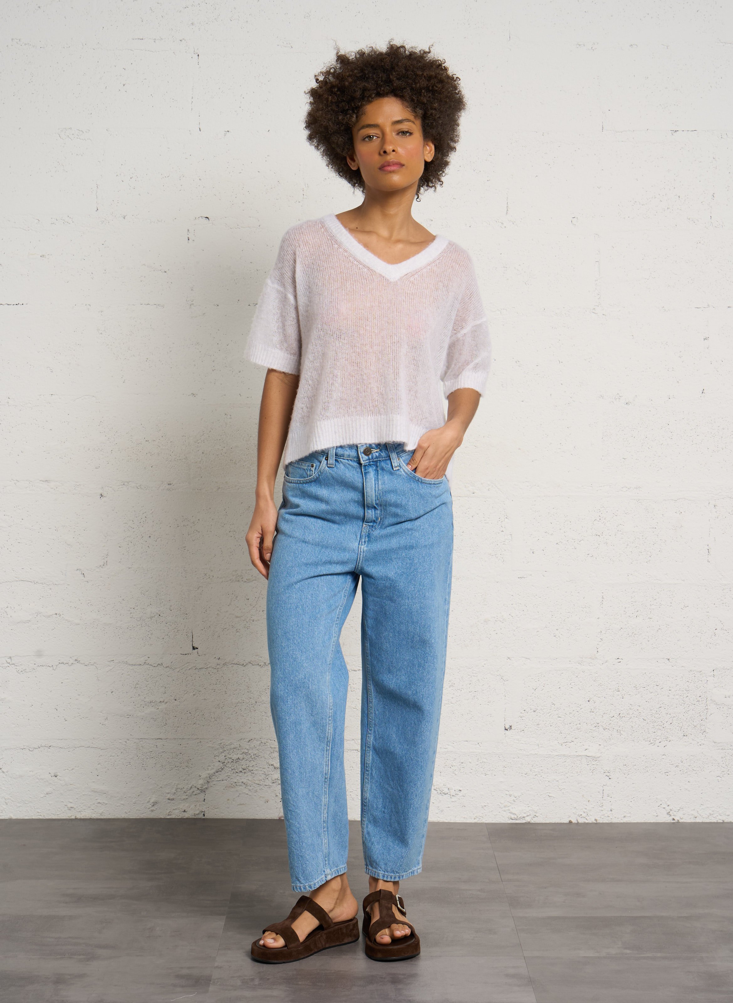 Pull droit col V AMERICAN VINTAGE Gris