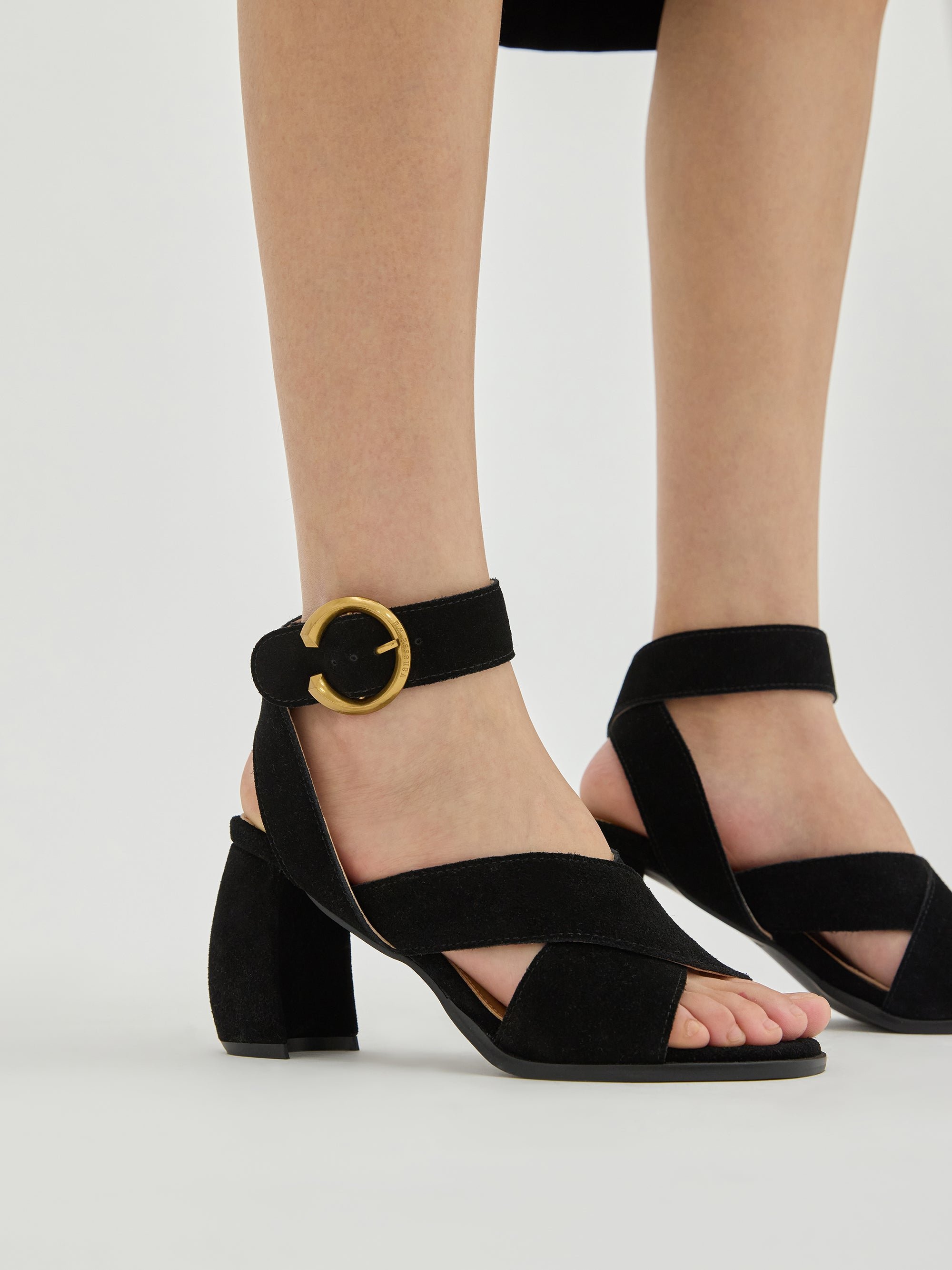 Half-moon heel sandals with multiple crossed straps in metallic effect leather VANESSA WU Black