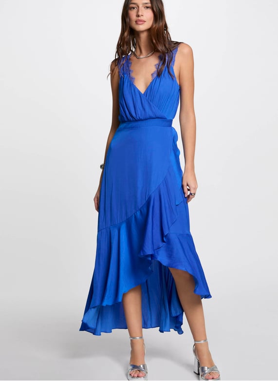 Morgan Iris Mittenaere Morgan Robe Droite Asymetrique Robe Courte