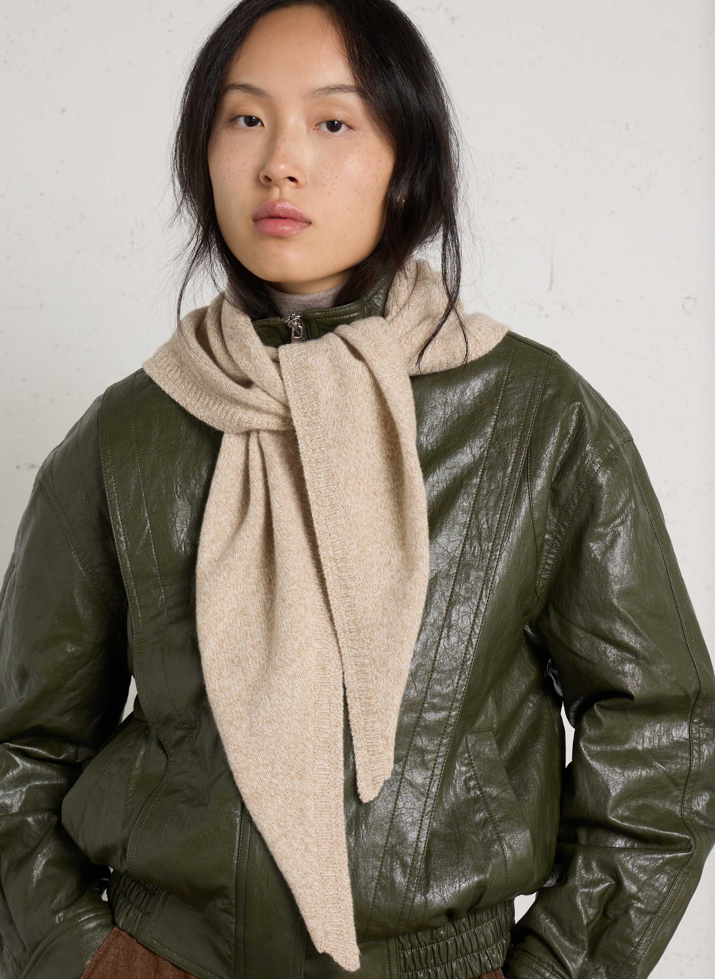 Triangular wool blend scarf MAISON ANJE Beige
