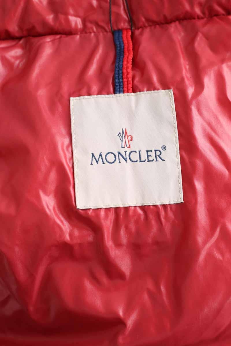 Lightweight quilted padded jacket with high neck MONCLER - Seconde Main Red