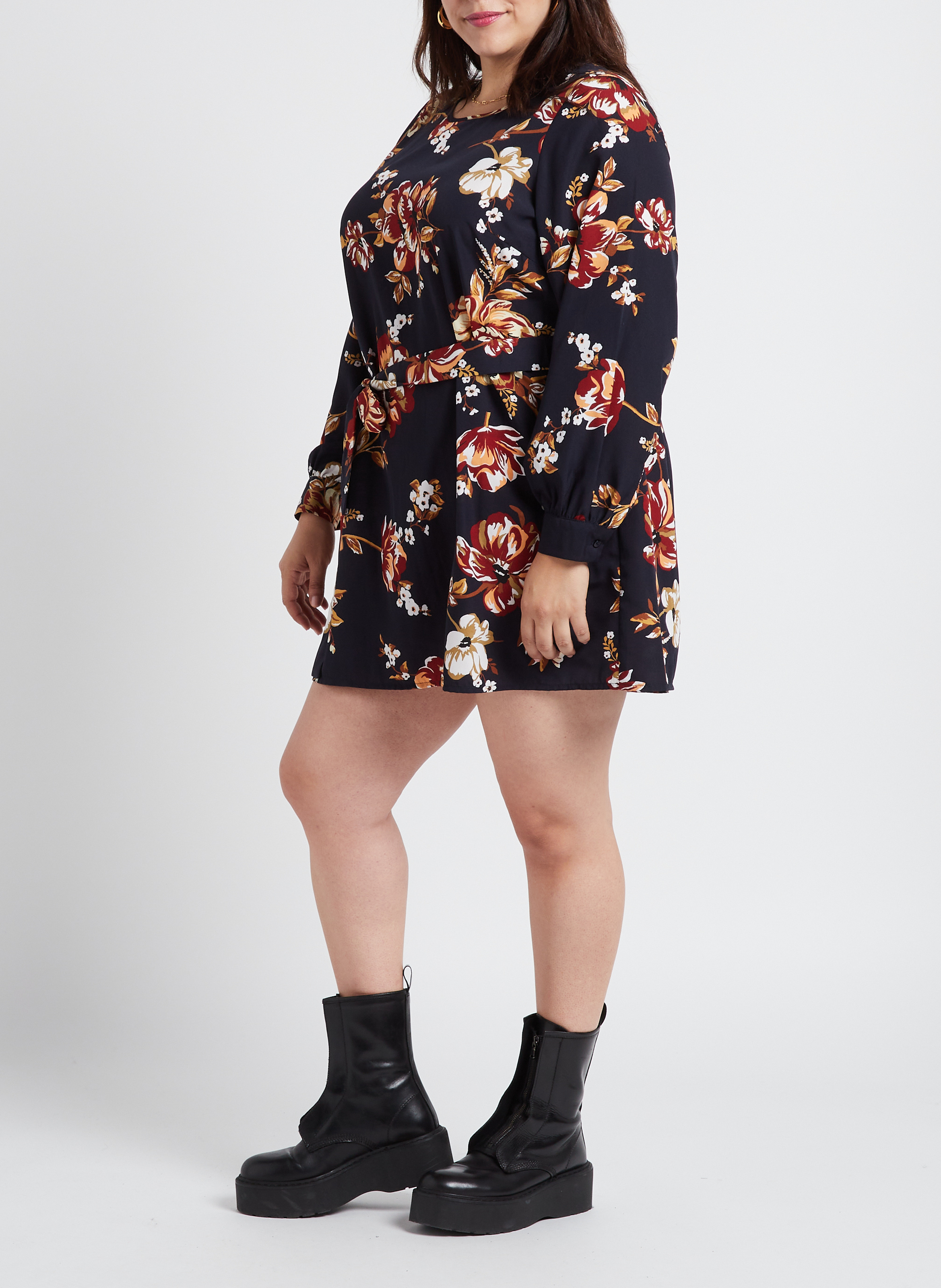 Kurzkleid mit Rundhalsausschnitt und Gürtel EVOKED Blau