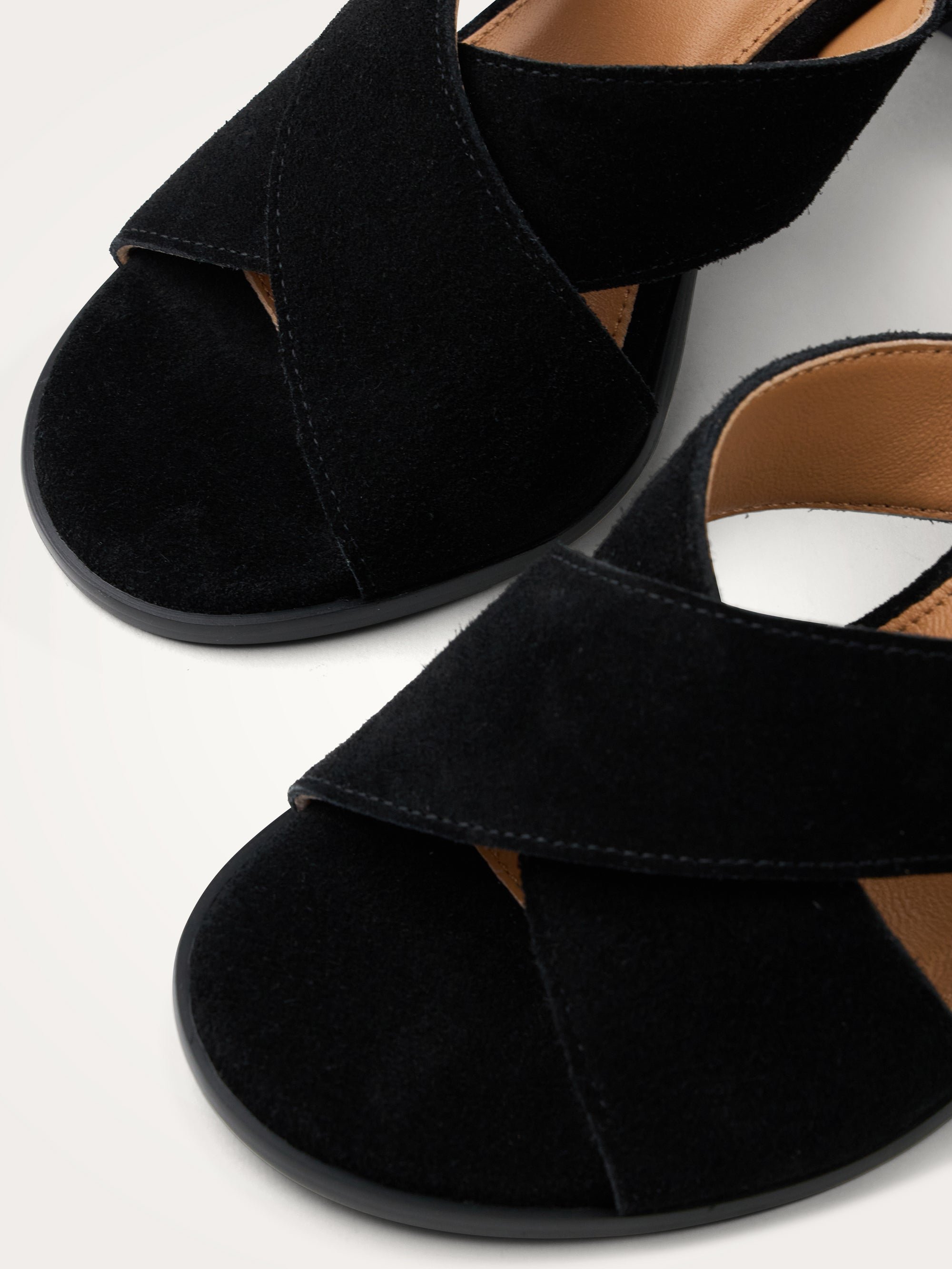 Half-moon heel sandals with multiple crossed straps in metallic effect leather VANESSA WU Black