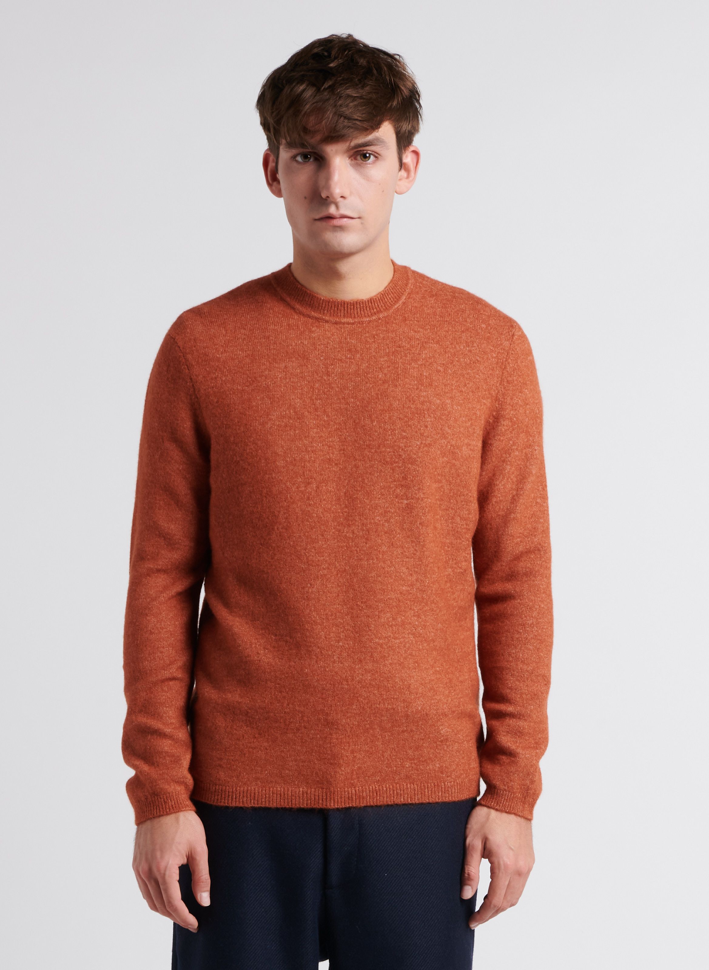 Straight Round-neck Fluffy-knit Sweater Rouge Brique Ikks - Men