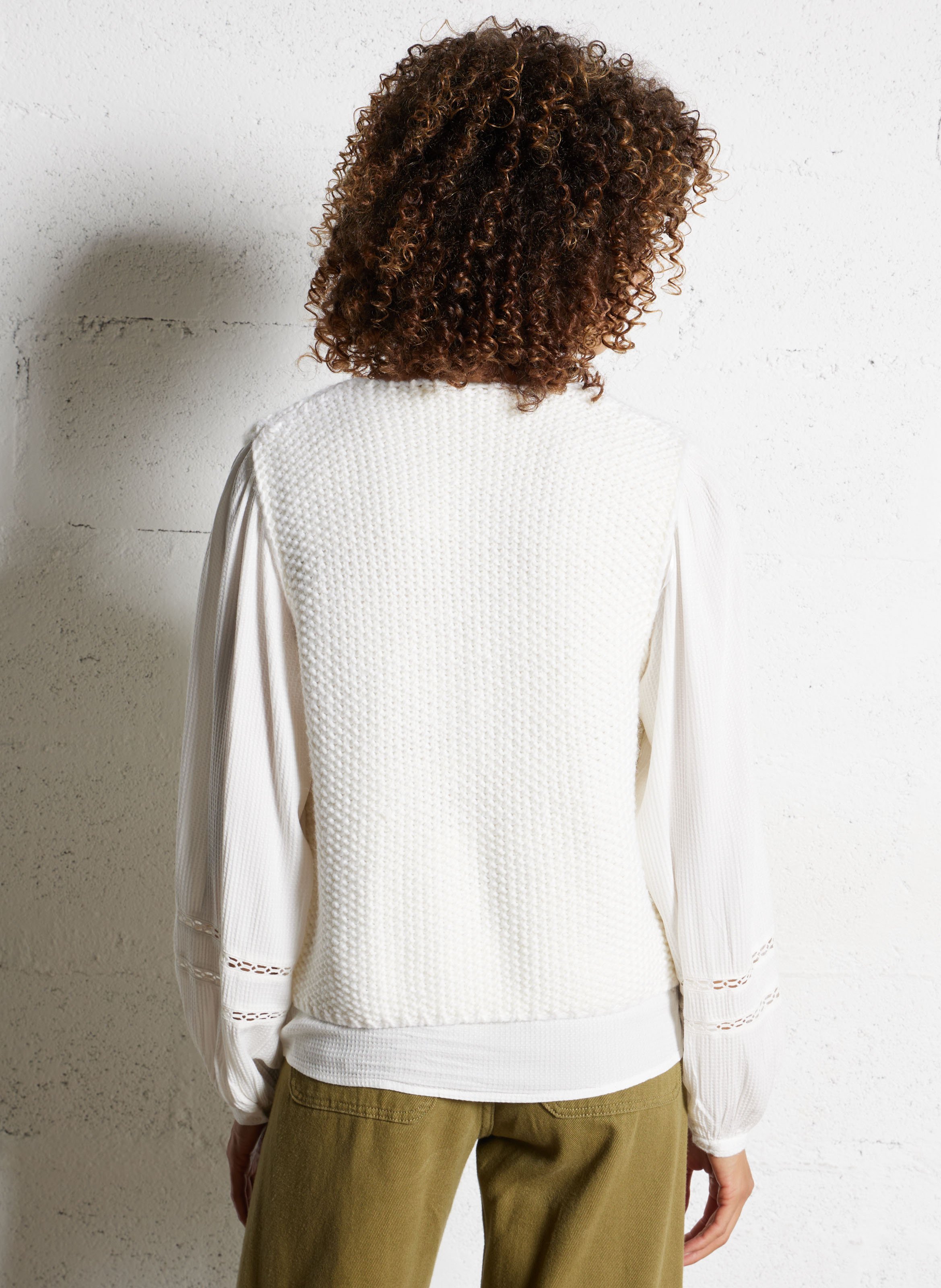 Cropped knitted sleeveless cardigan LA PETITE ETOILE White