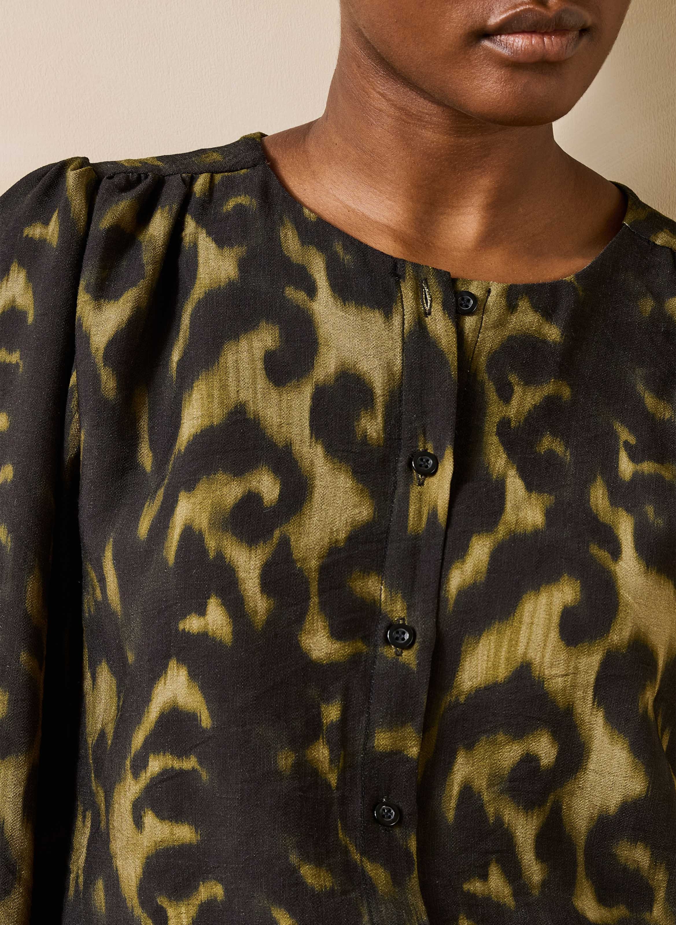 Blouse droite col rond à imprimé animal LA FEE MARABOUTEE Vert