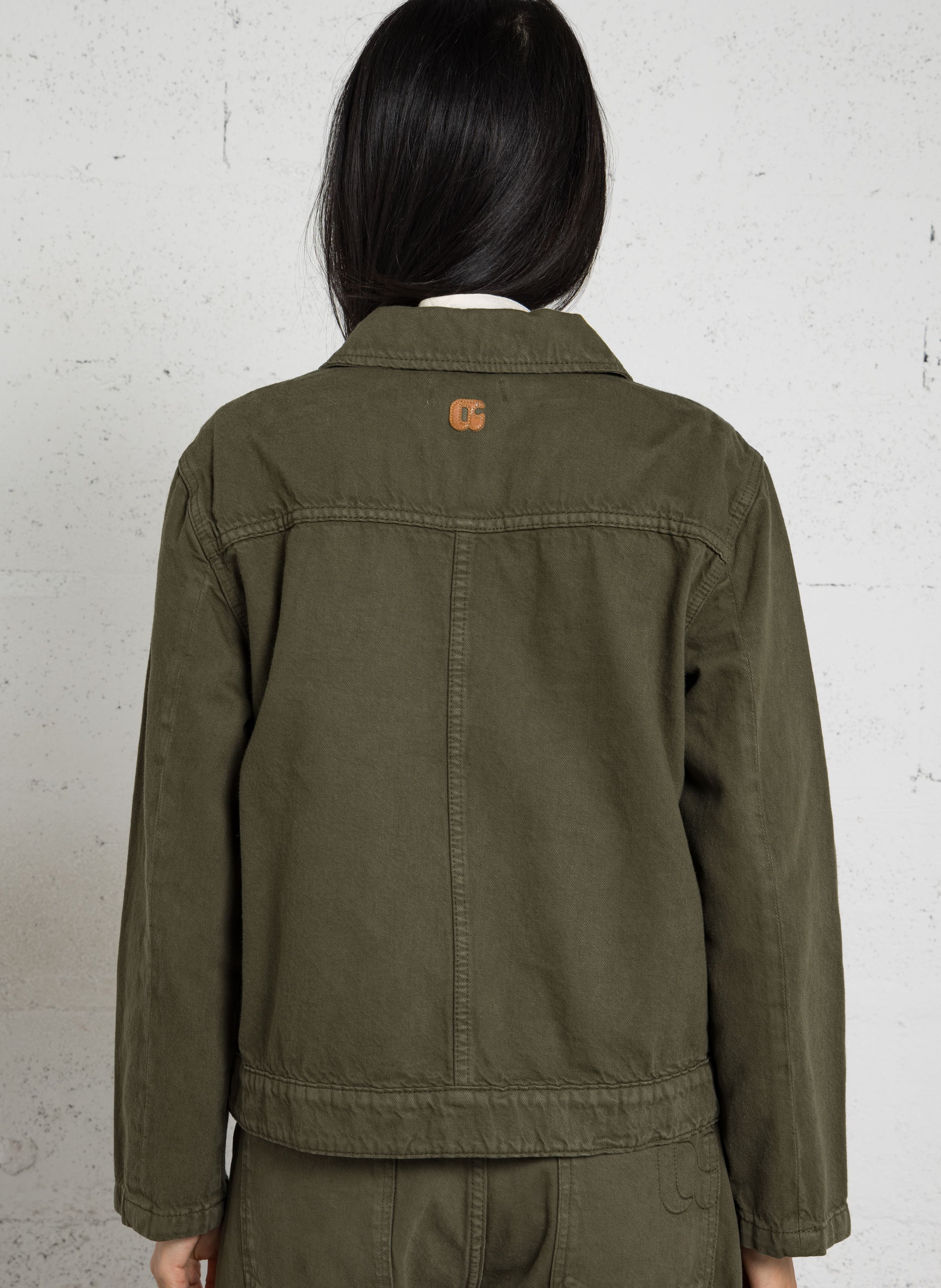 Gerade geschnittene Jacke mit klassischem Kragen aus Baumwolle. LE TEMPS DES CERISES Grun