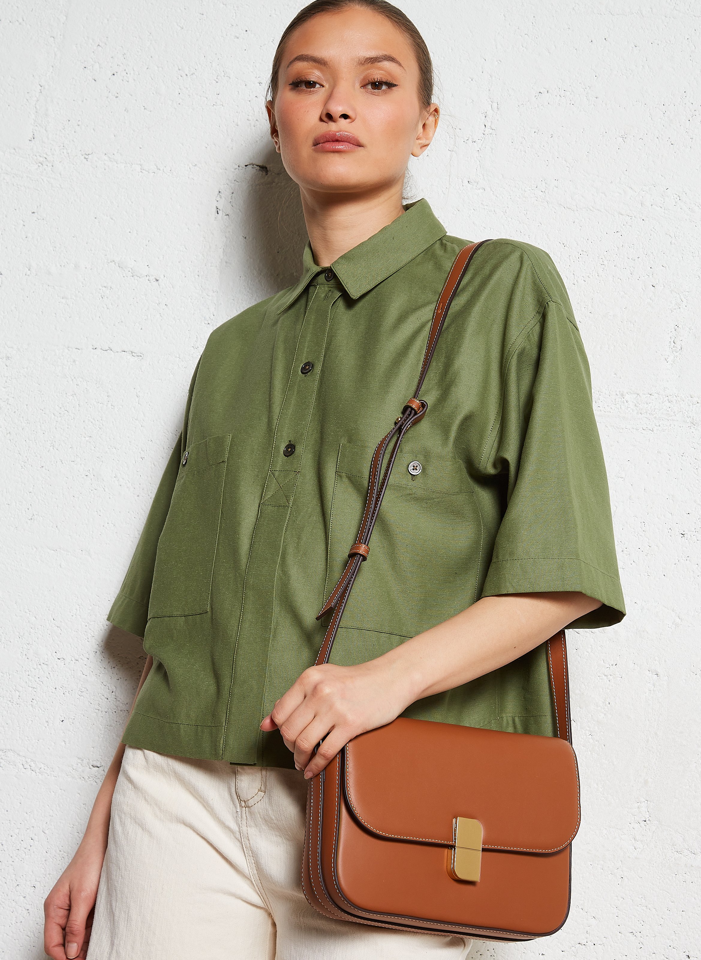 Leren schoudertas met klep Bruin