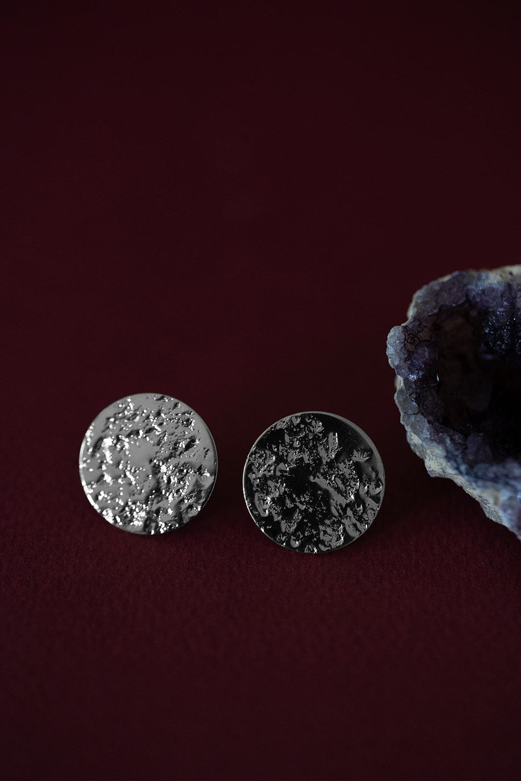 Maxi hammered round stud earrings in gold-plated fine gold MONSIEUR SIMONE Silver