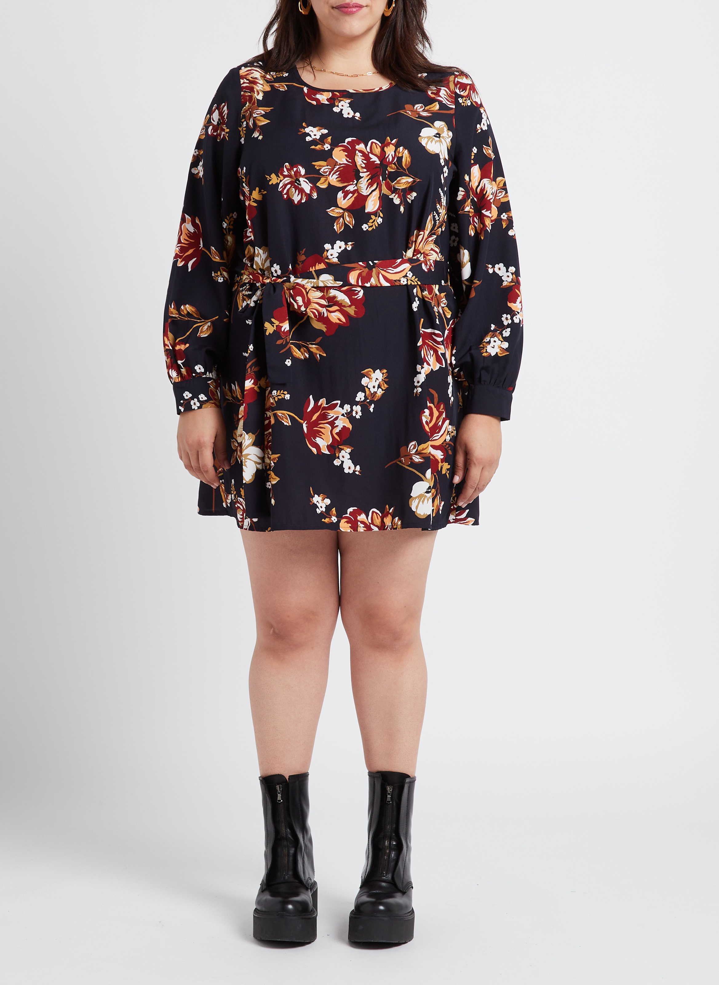 Kurzkleid mit Rundhalsausschnitt und Gürtel EVOKED Blau