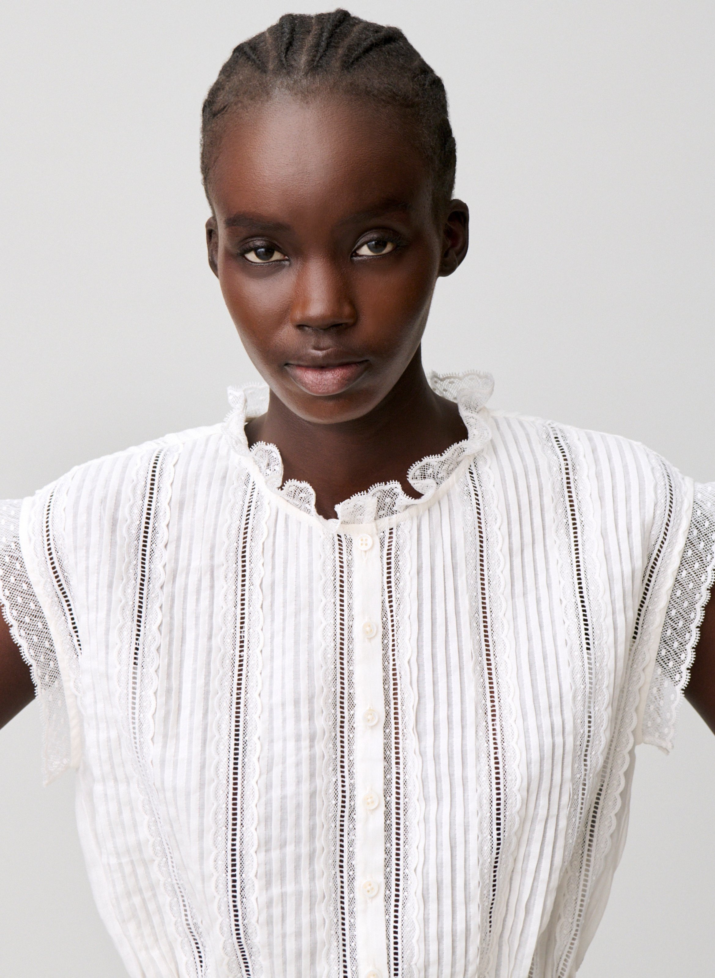 Korte top van kant met knopen CLAUDIE PIERLOT Beige