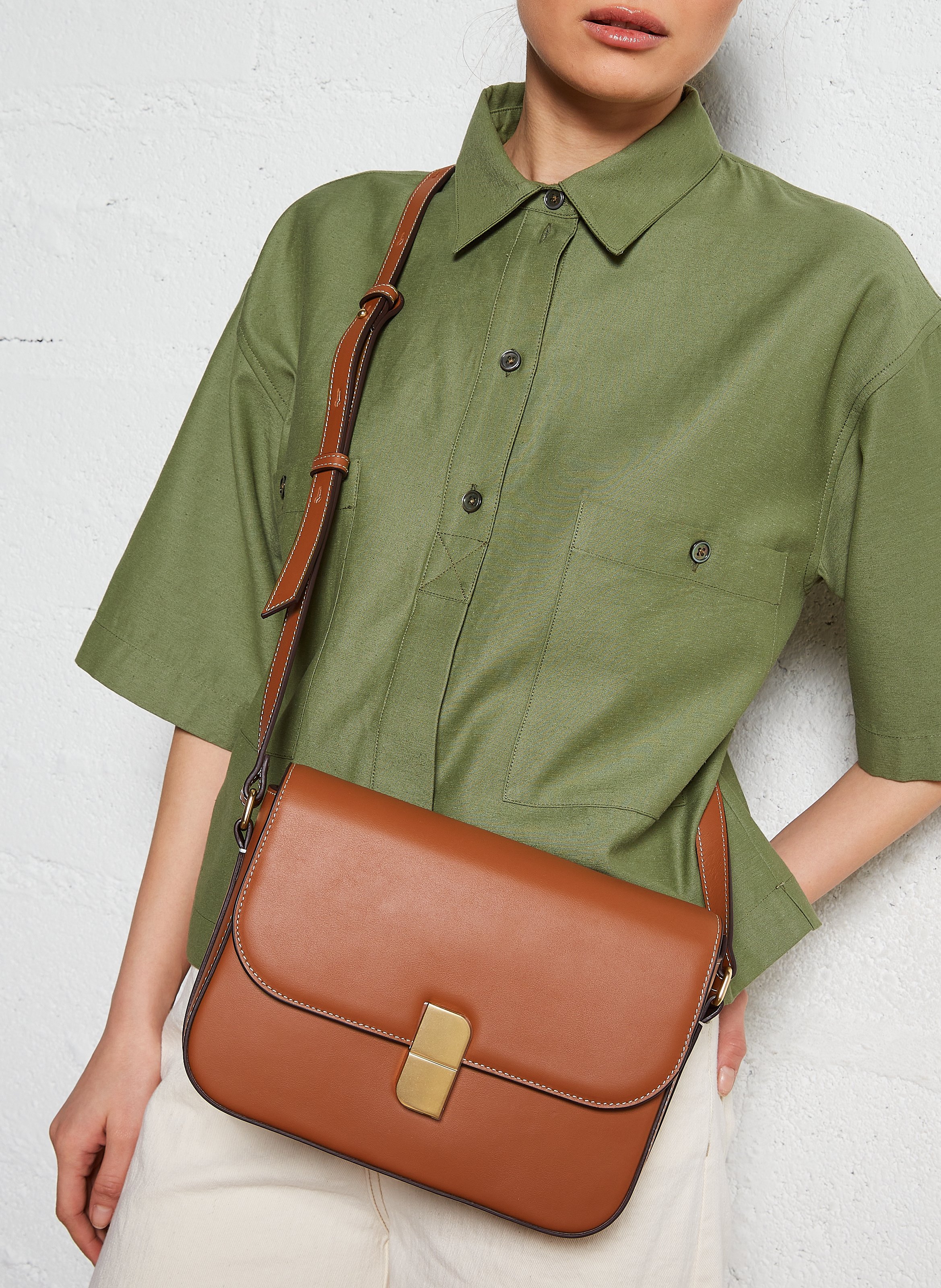 Leren schoudertas met klep Bruin