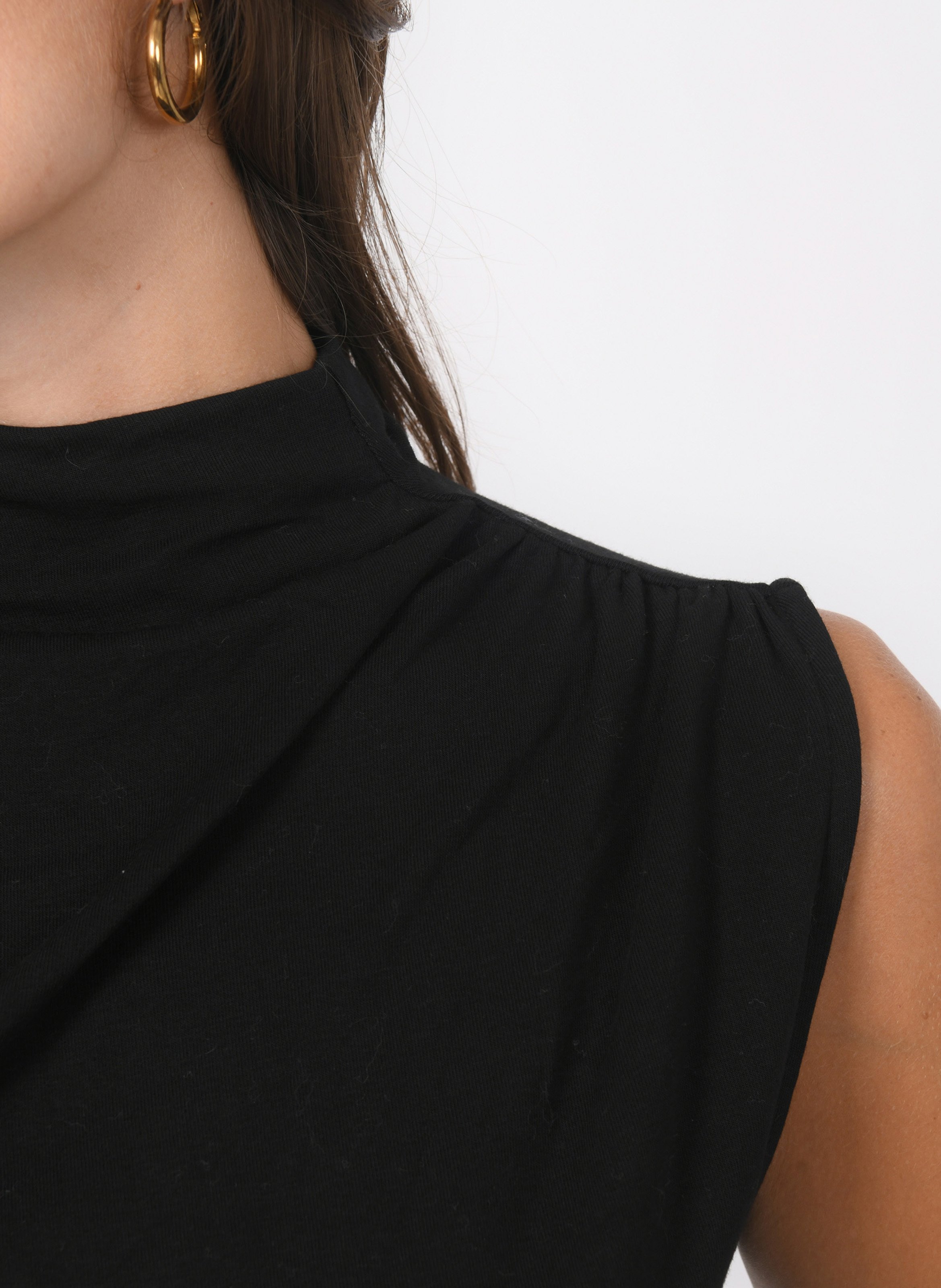 Aansluitende top KOOKAI Zwart