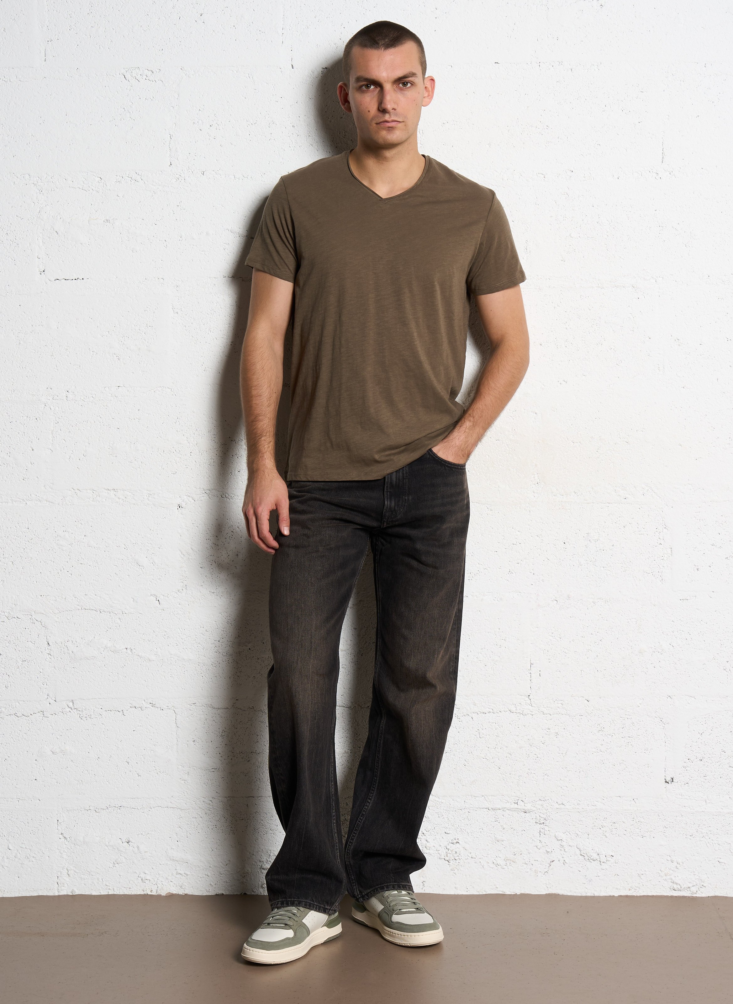 Tee-shirt col v en coton IKKS Marron