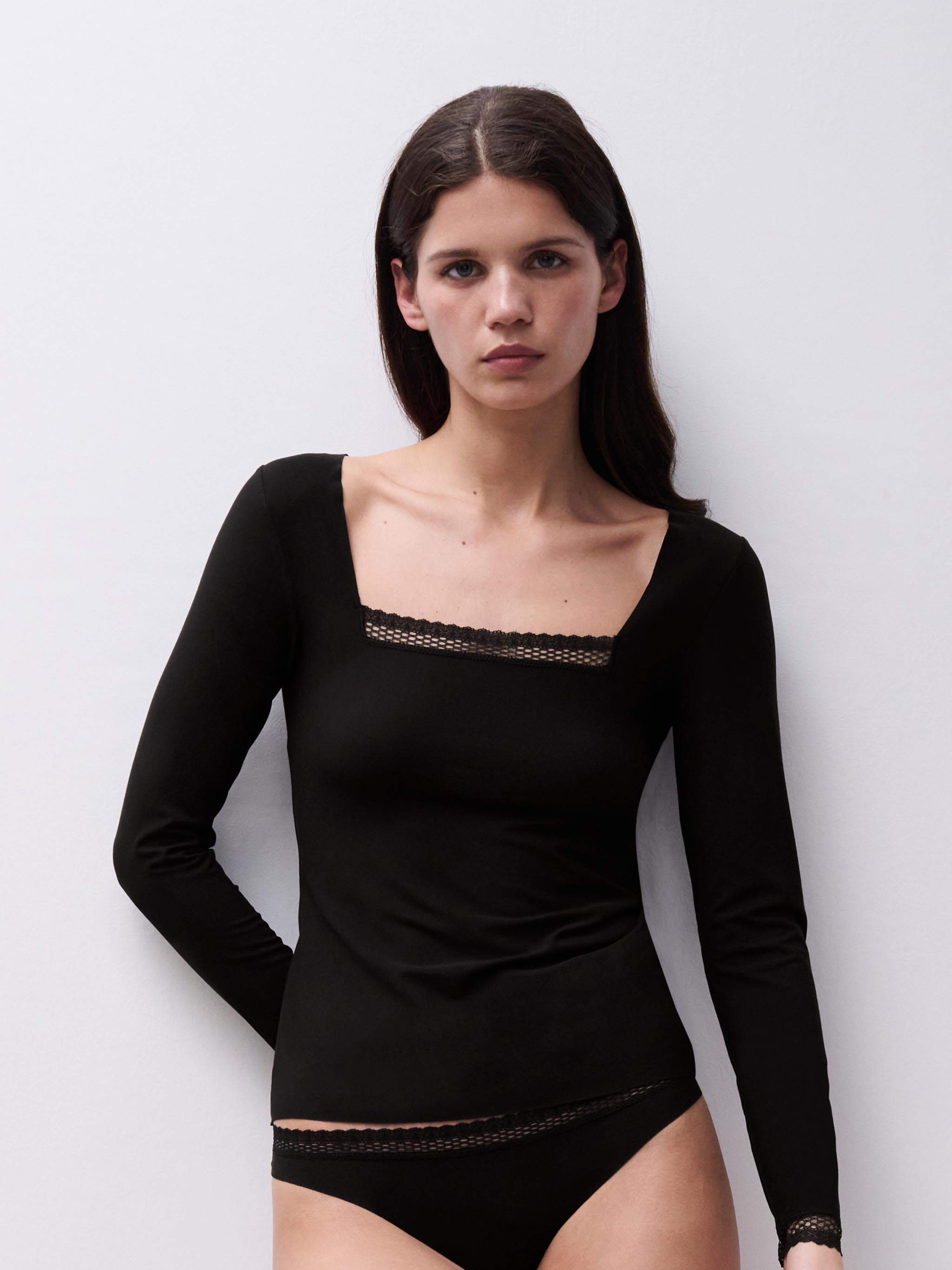 Long-sleeve lace t-shirt CHANTELLE Black