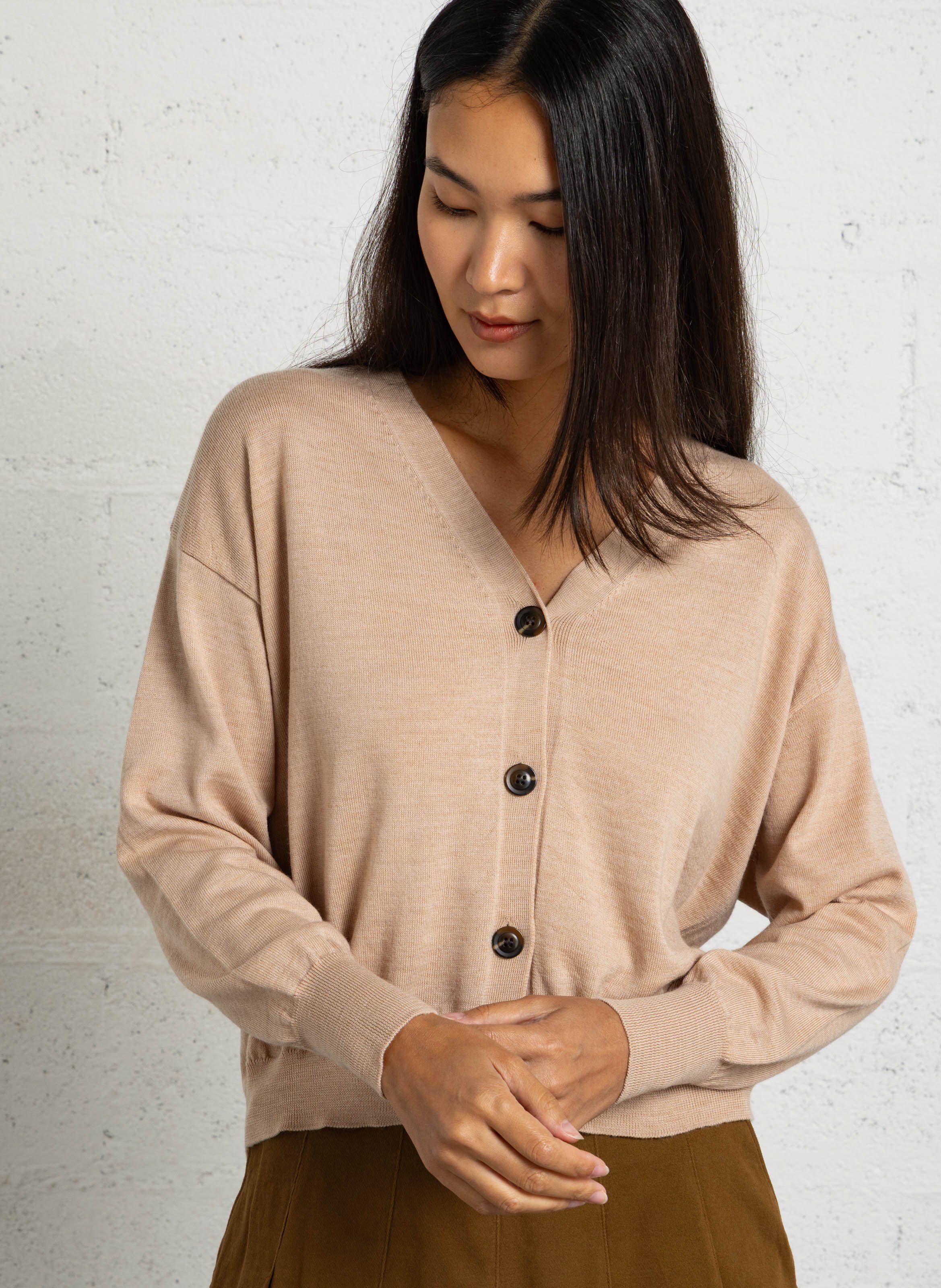 Oversize-Strickjacke aus Wolle mit V-Ausschnitt SOEUR