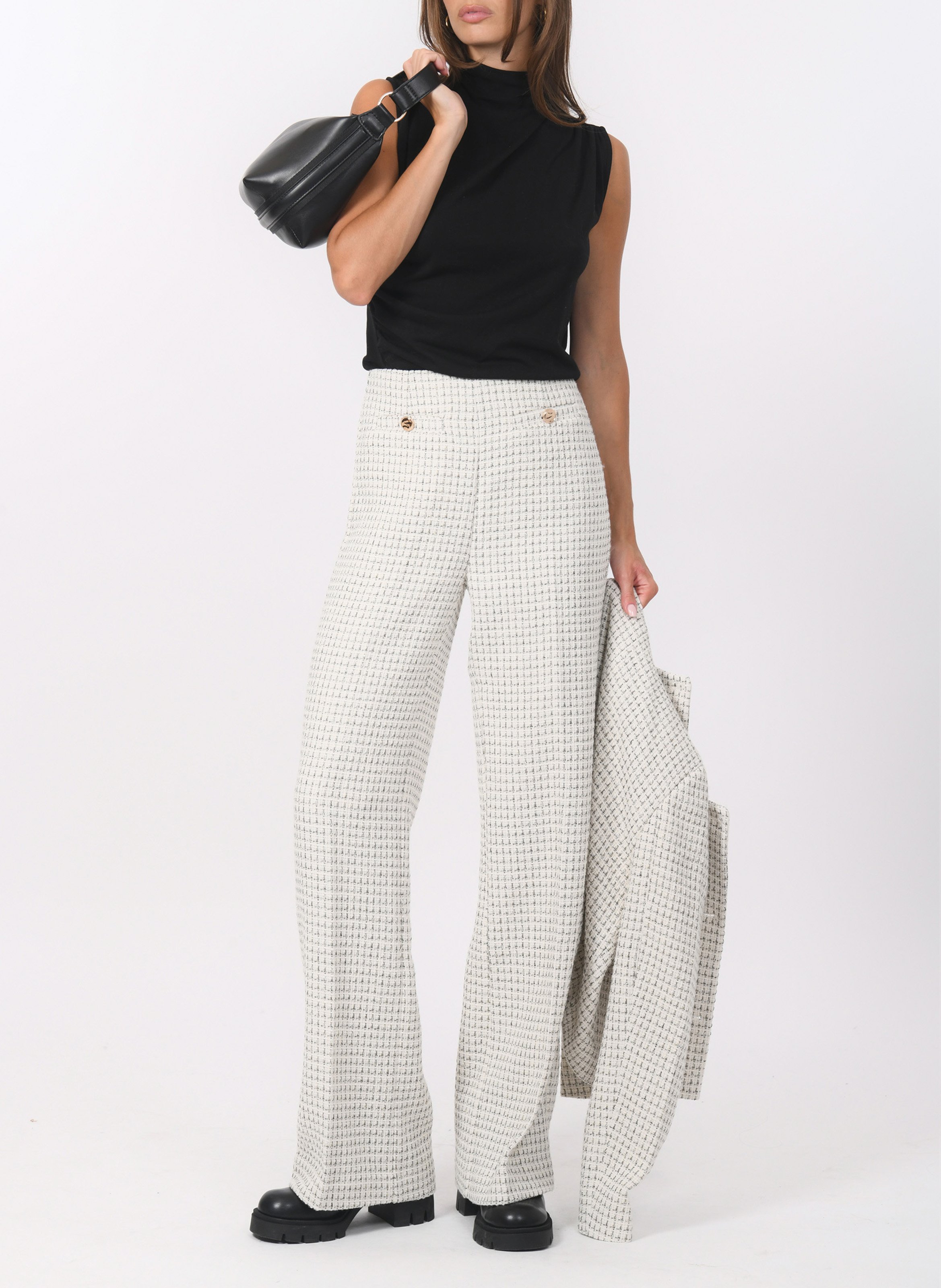 Aansluitende top KOOKAI Zwart