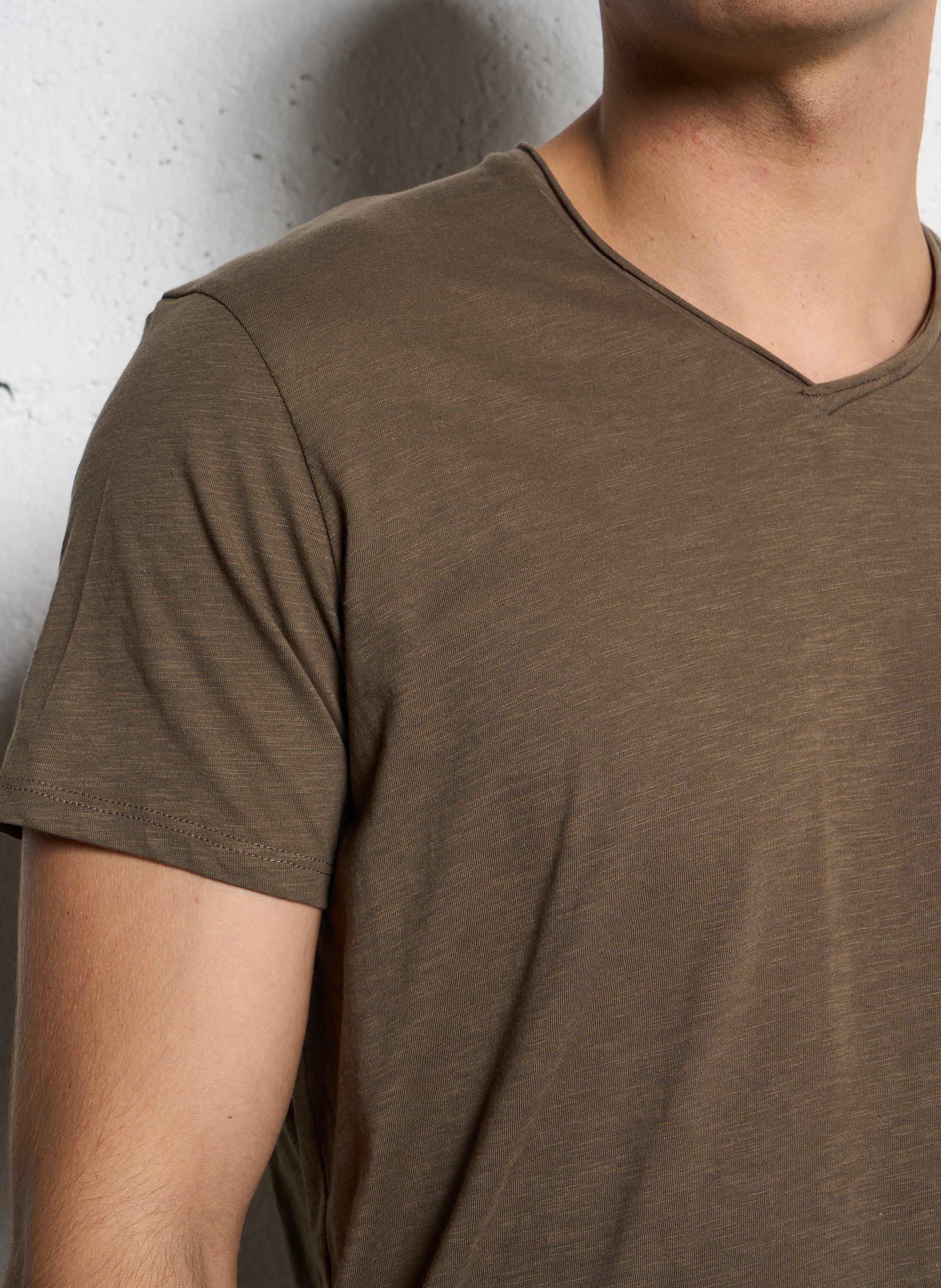 Tee-shirt col v en coton IKKS Marron