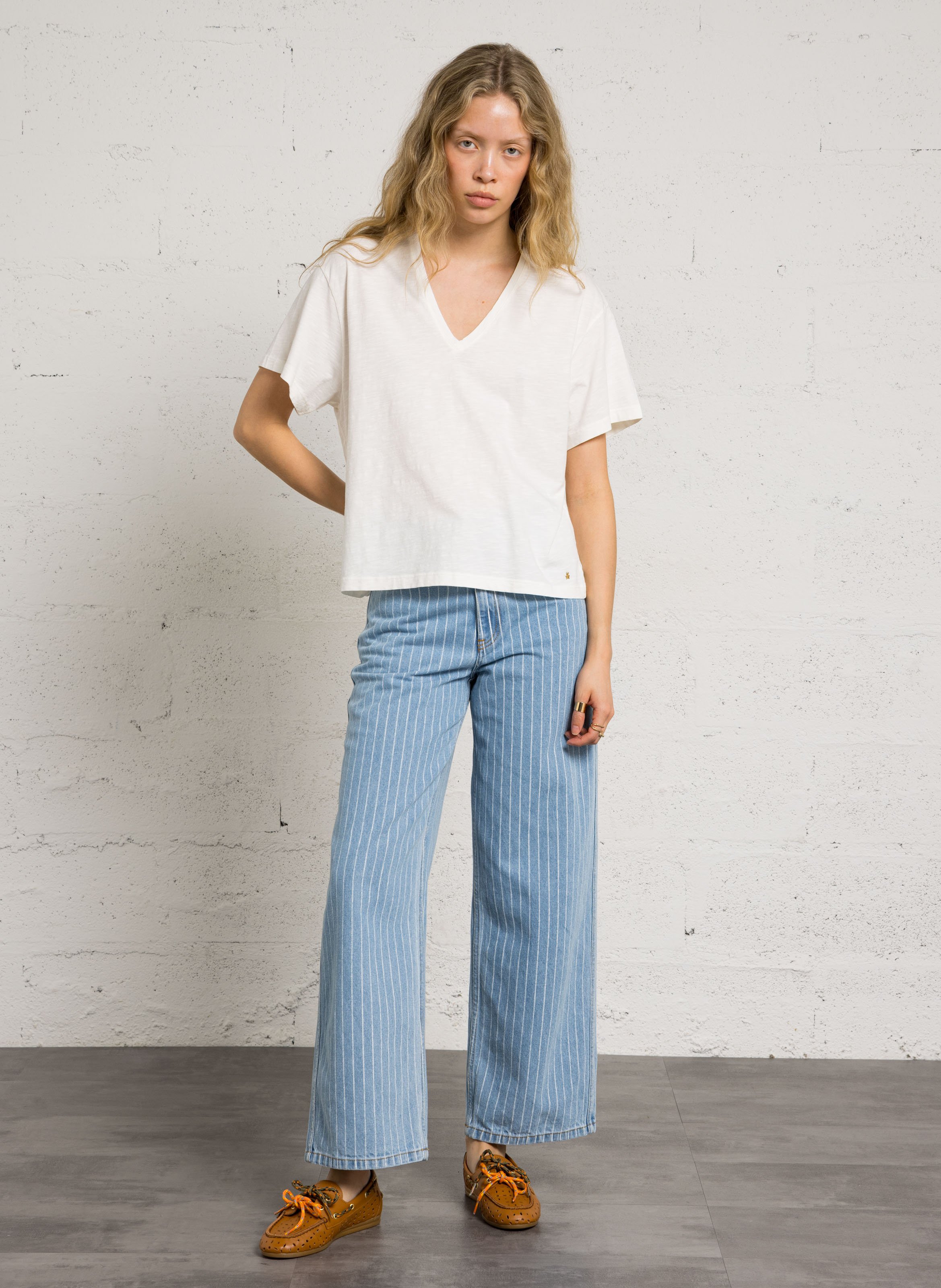 Loose-fit cotton V-neck T-shirt DES PETITS HAUTS Beige