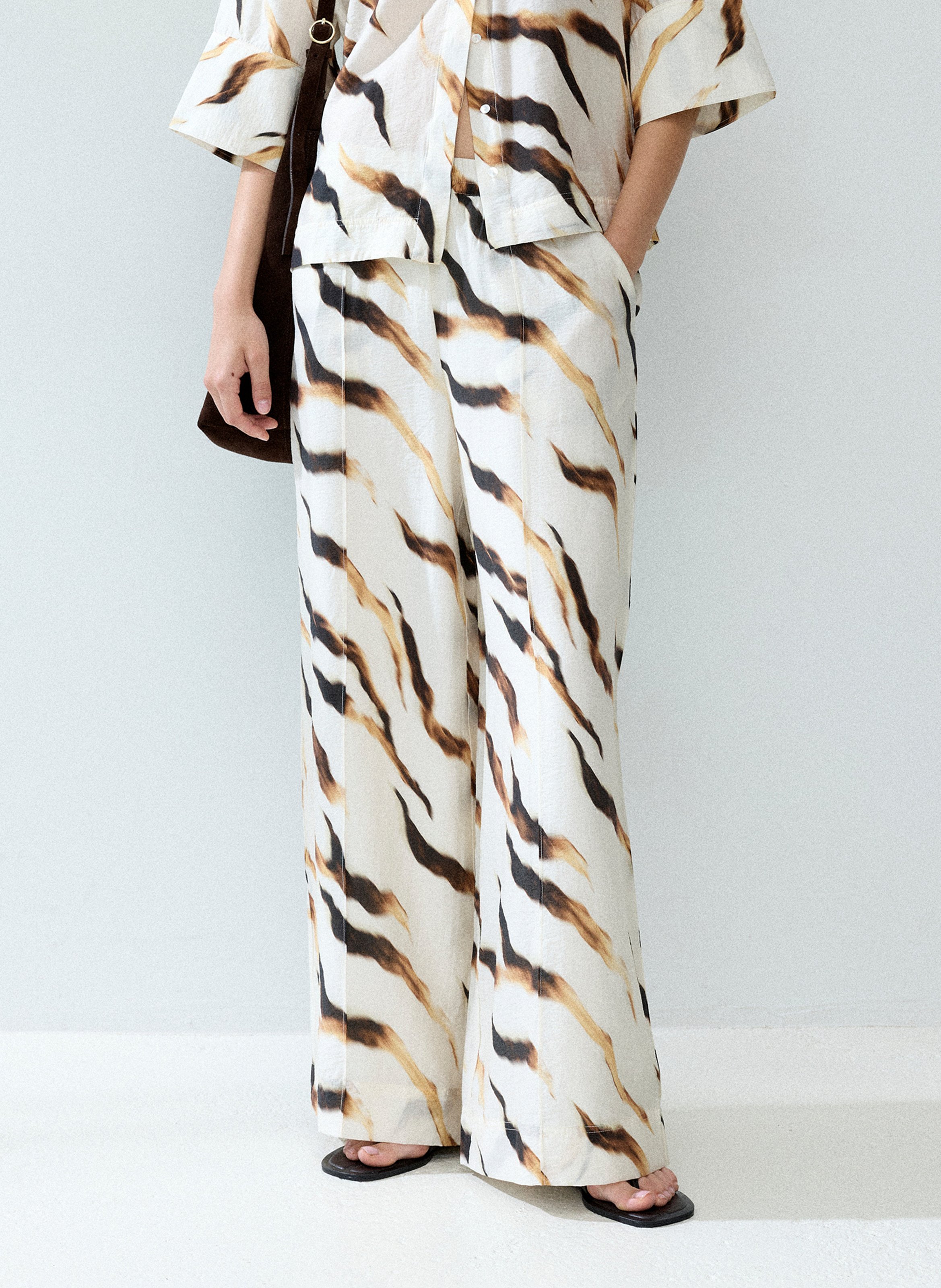 Weite Hose mit Muster ROUGE EDIT Beige