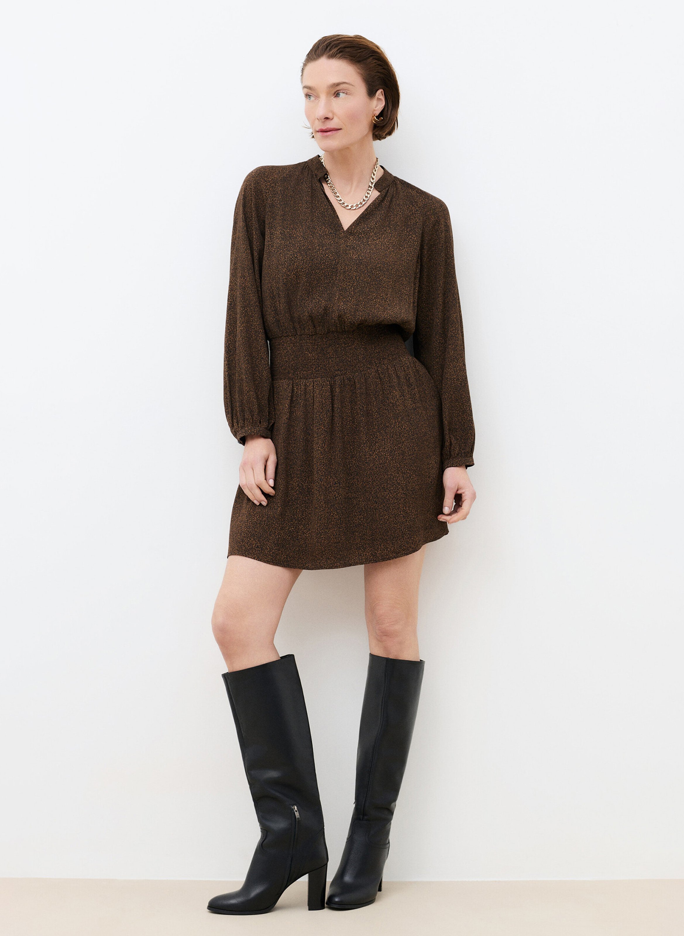 Robe courte col tunisien imprimée CAROLL Marron