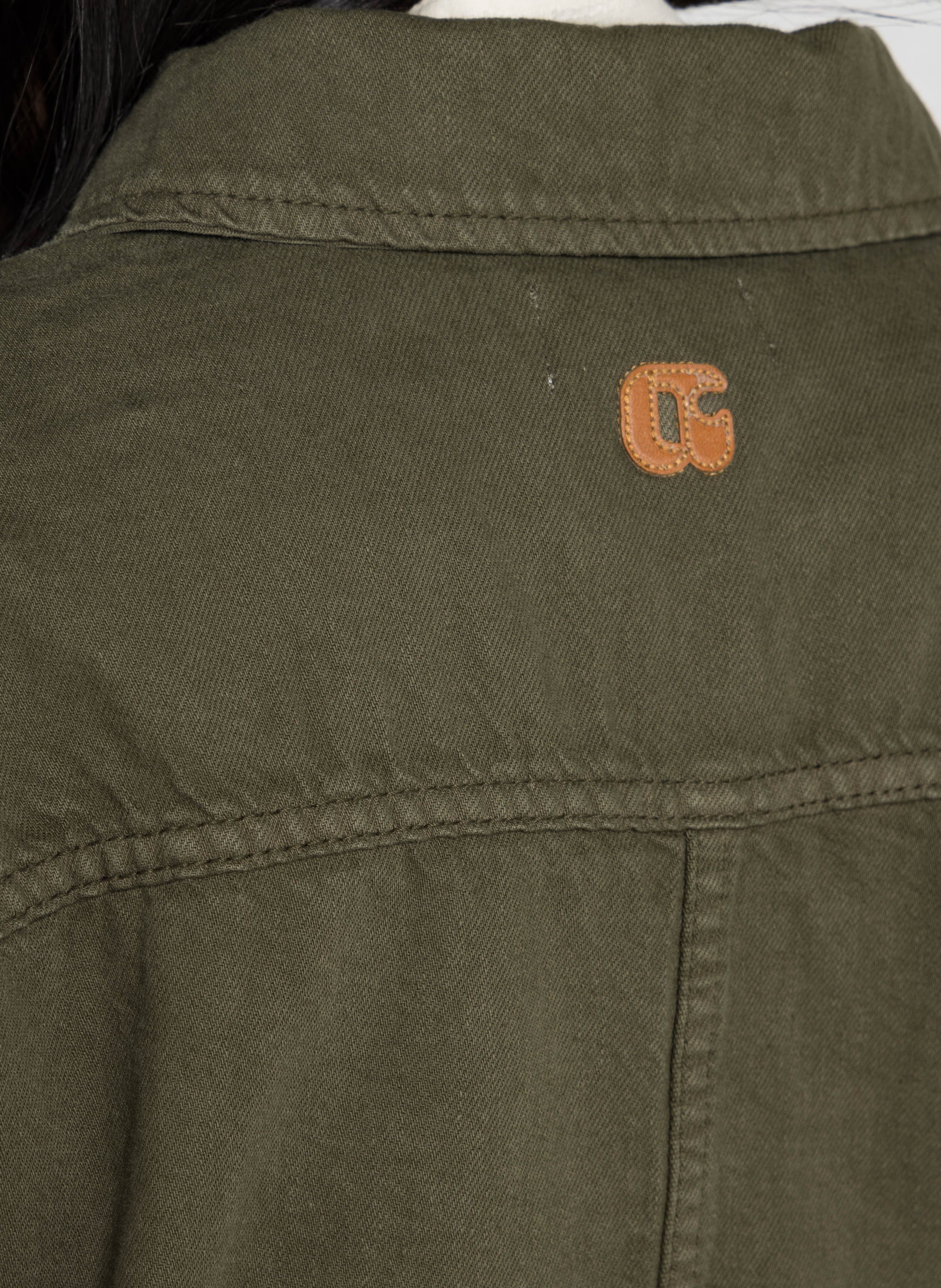 Gerade geschnittene Jacke mit klassischem Kragen aus Baumwolle. LE TEMPS DES CERISES Grun