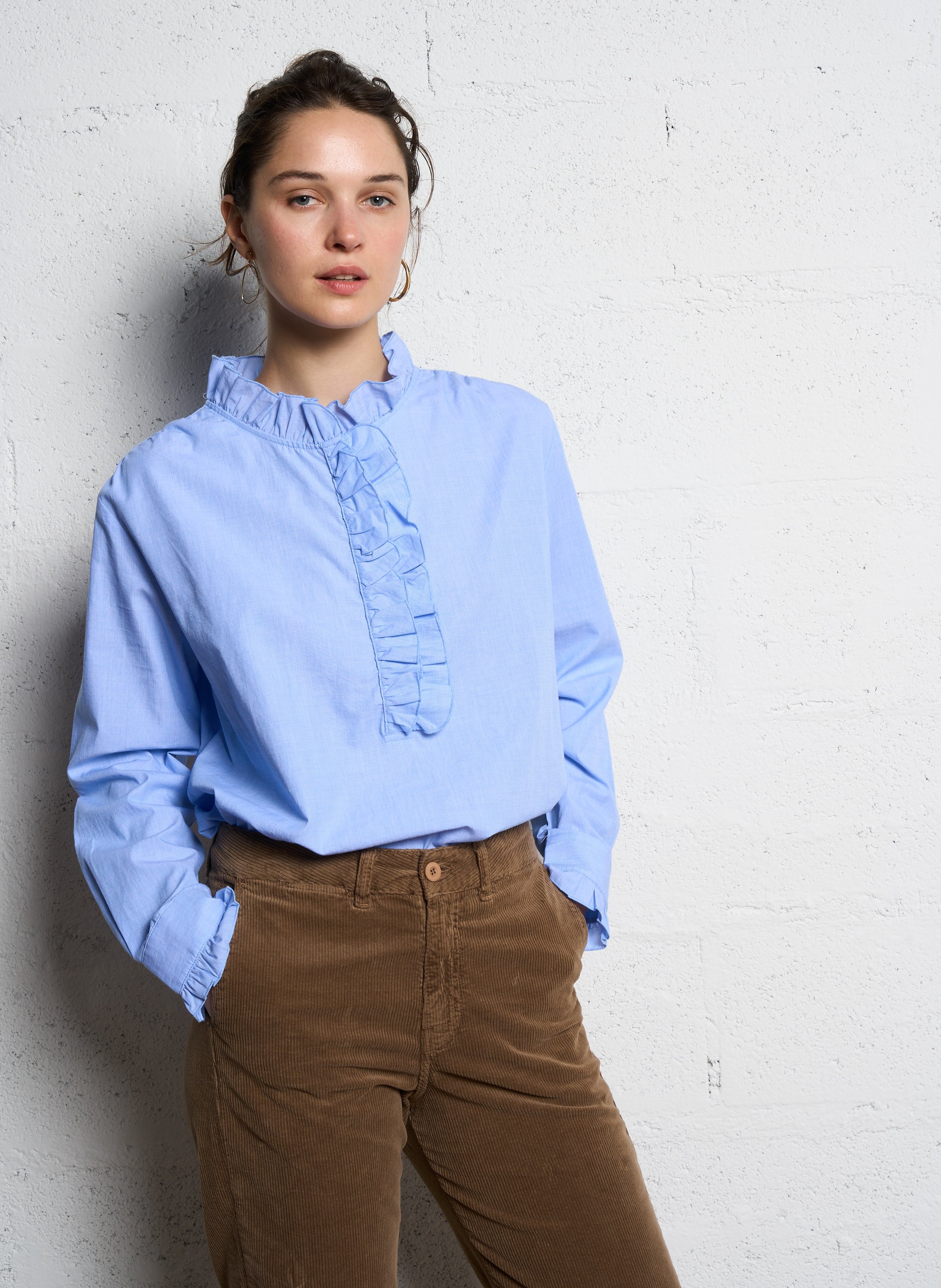 Blouse col montant femme sale