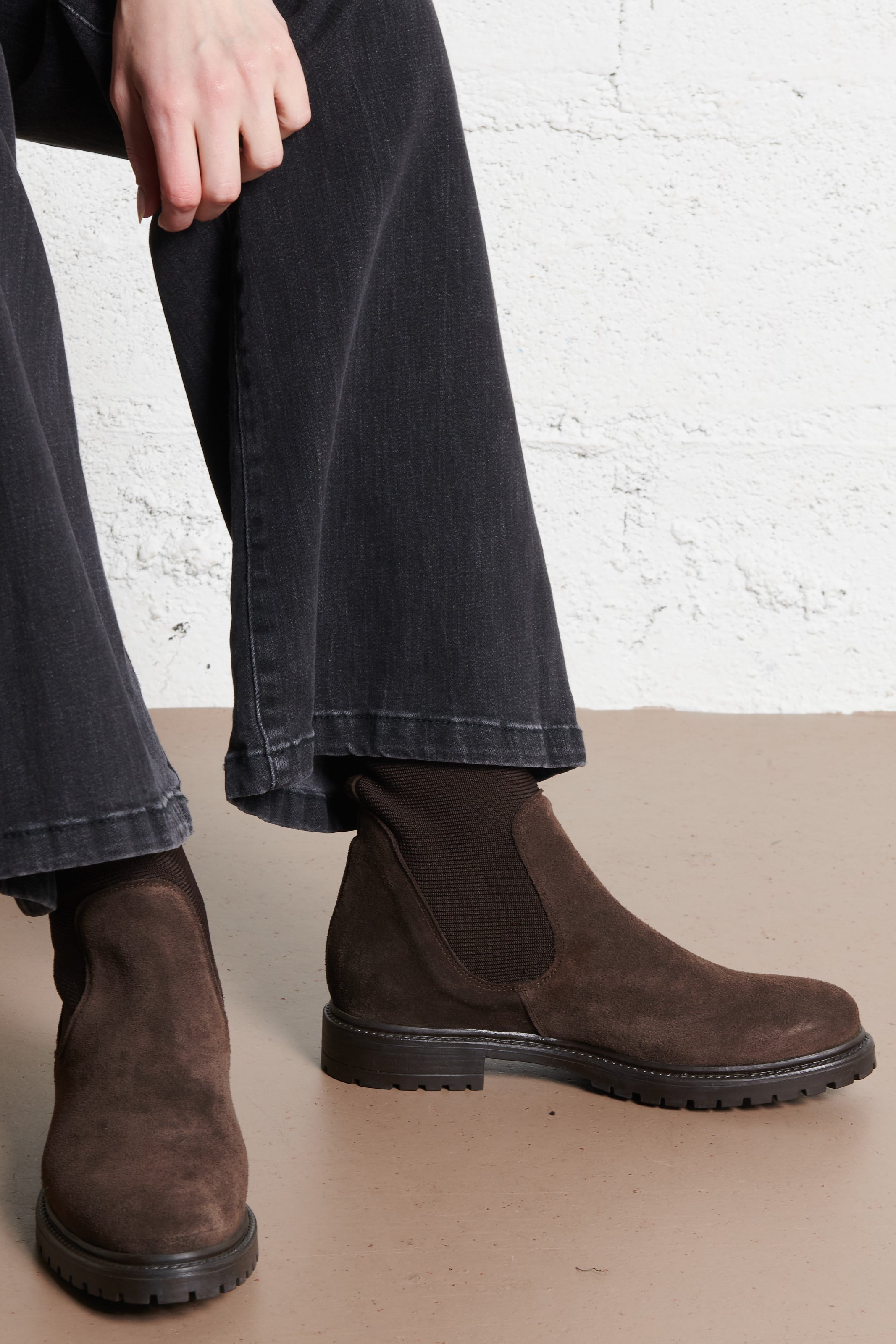 Effen leren enkellaarzen met textuur REQINS Bruin