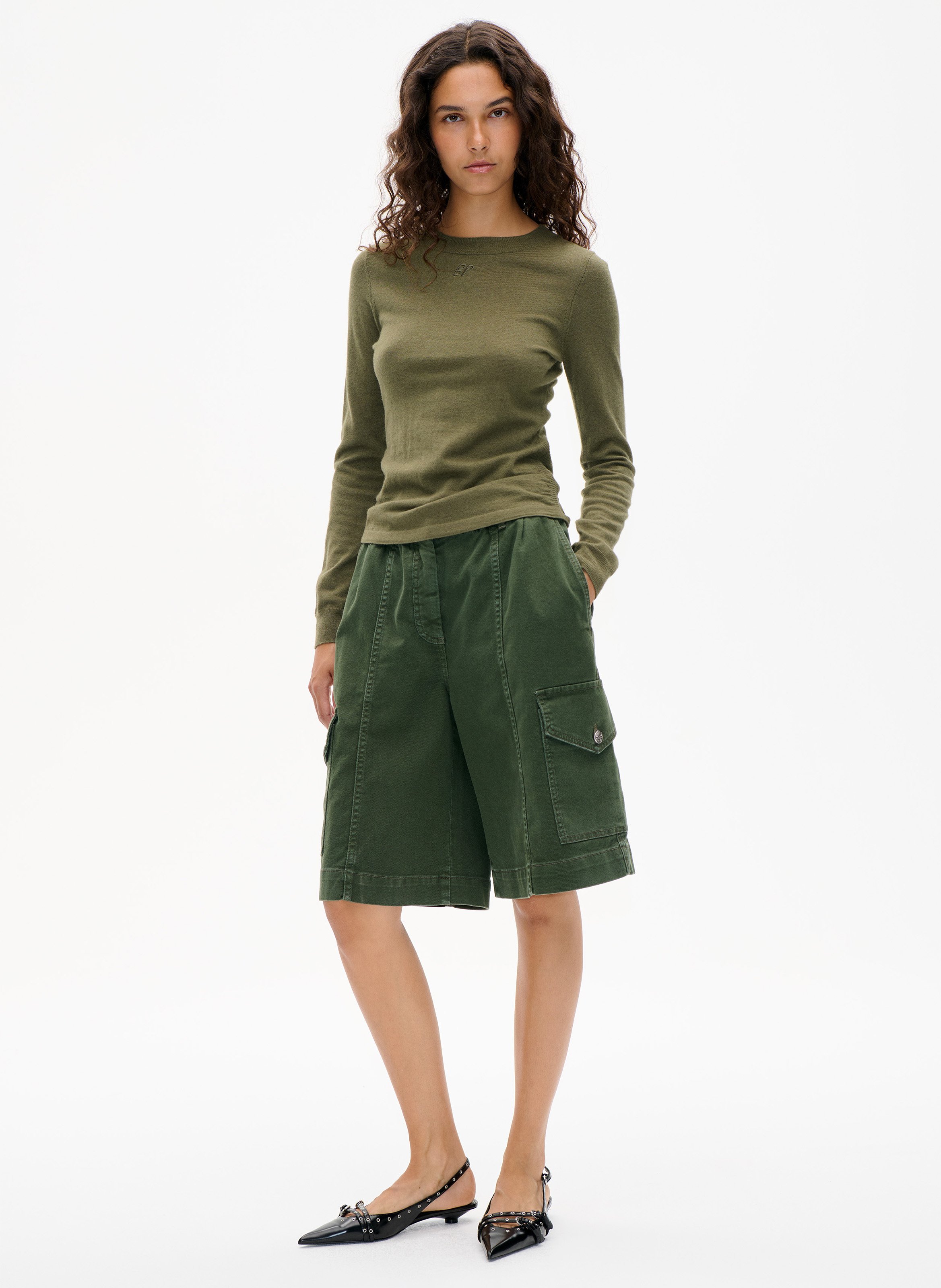 Solid color oversized shorts with pockets BAUM UND PFERDGARTEN Green