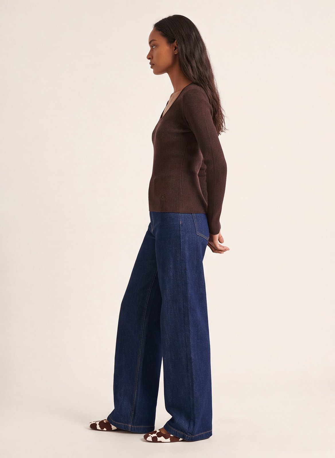 Taillierter Pullover mit Rundhalsausschnitt KOOKAI Braun