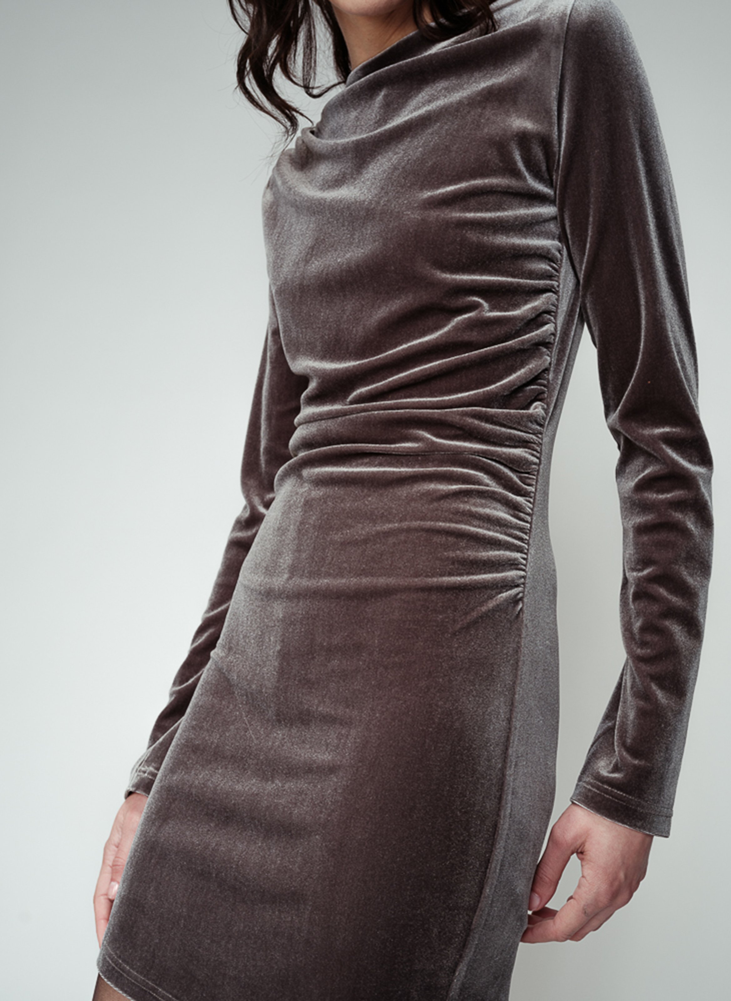 Robe courte col rond en velours GRACE ET MILA Argent