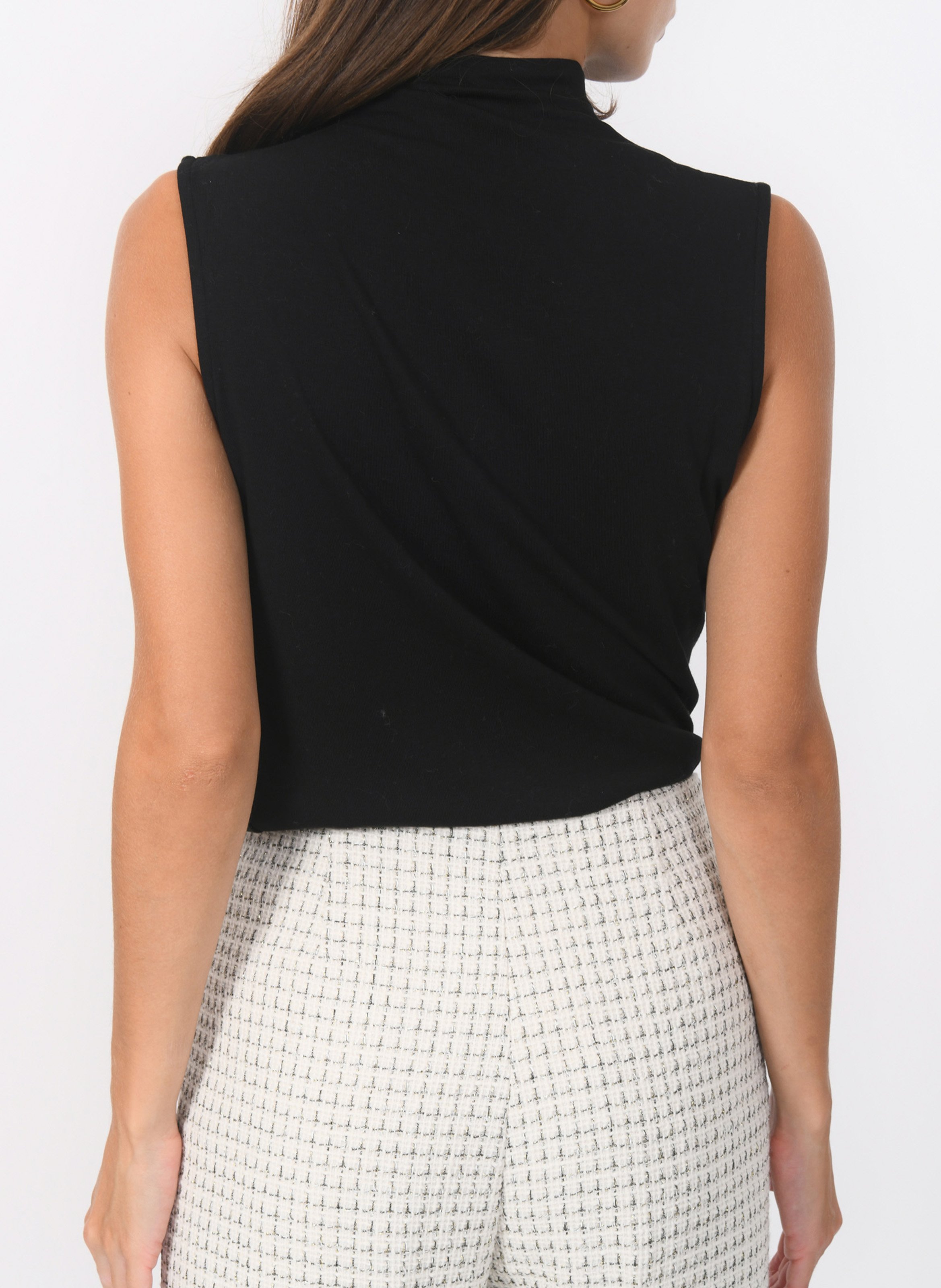 Aansluitende top KOOKAI Zwart