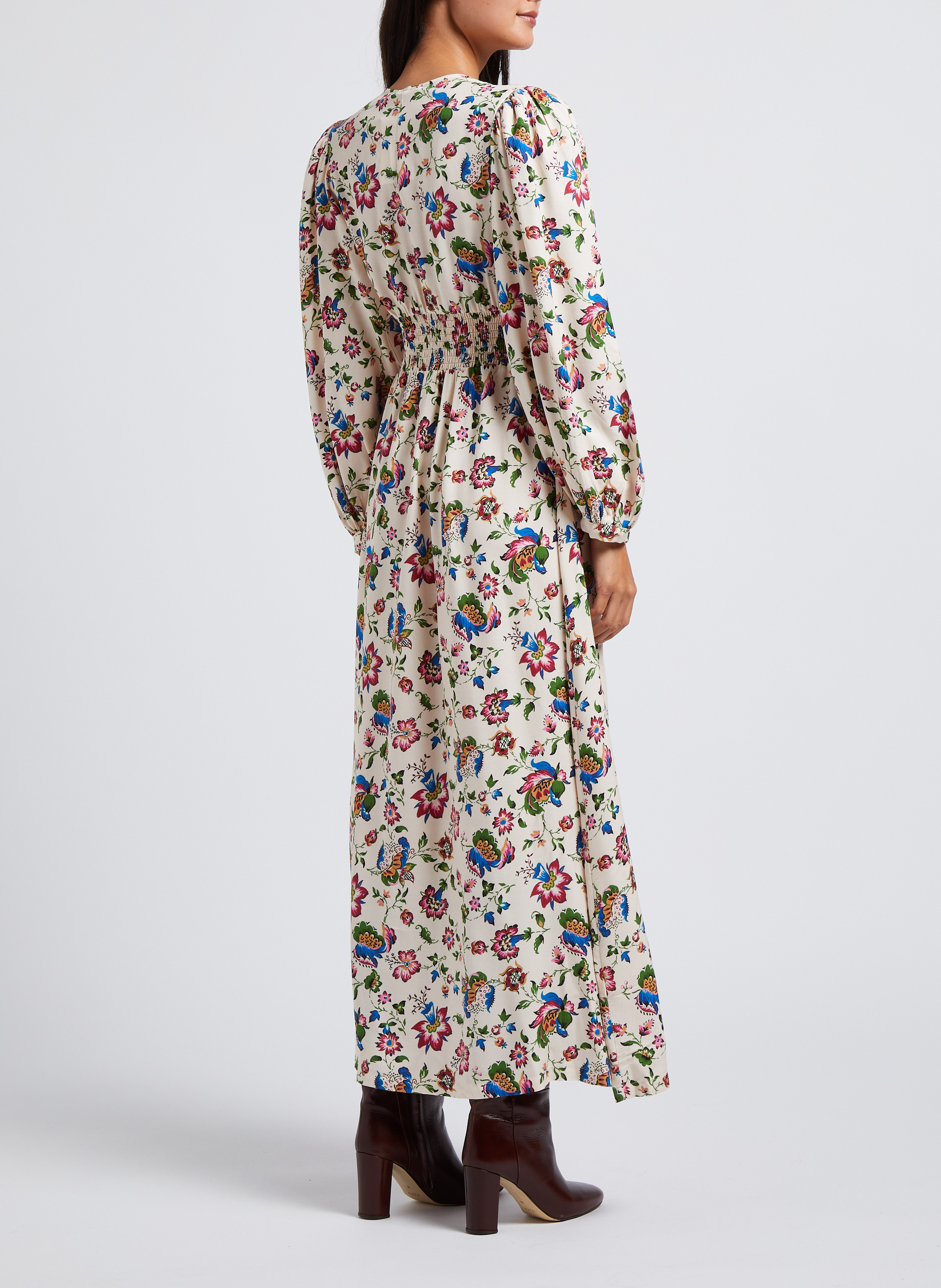 Ausgestelltes Maxikleid mit V-Ausschnitt und Print THE NEW SOCIETY Beige