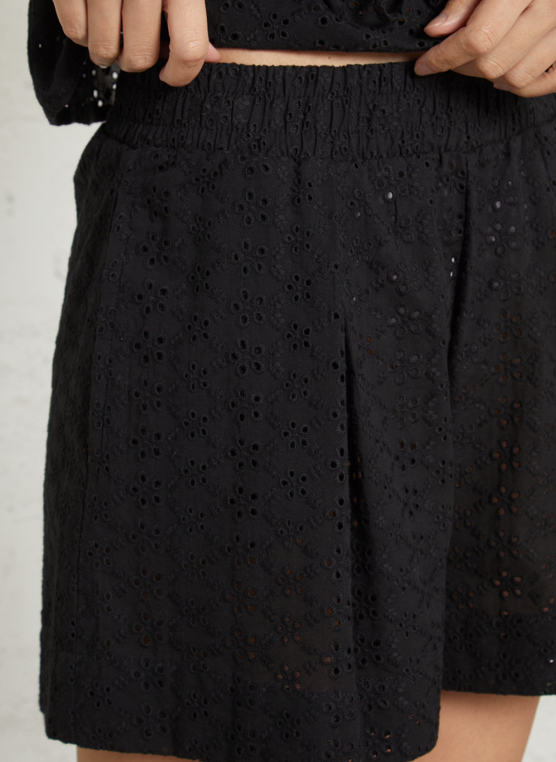 Short droit en coton LA NOUVELLE Noir