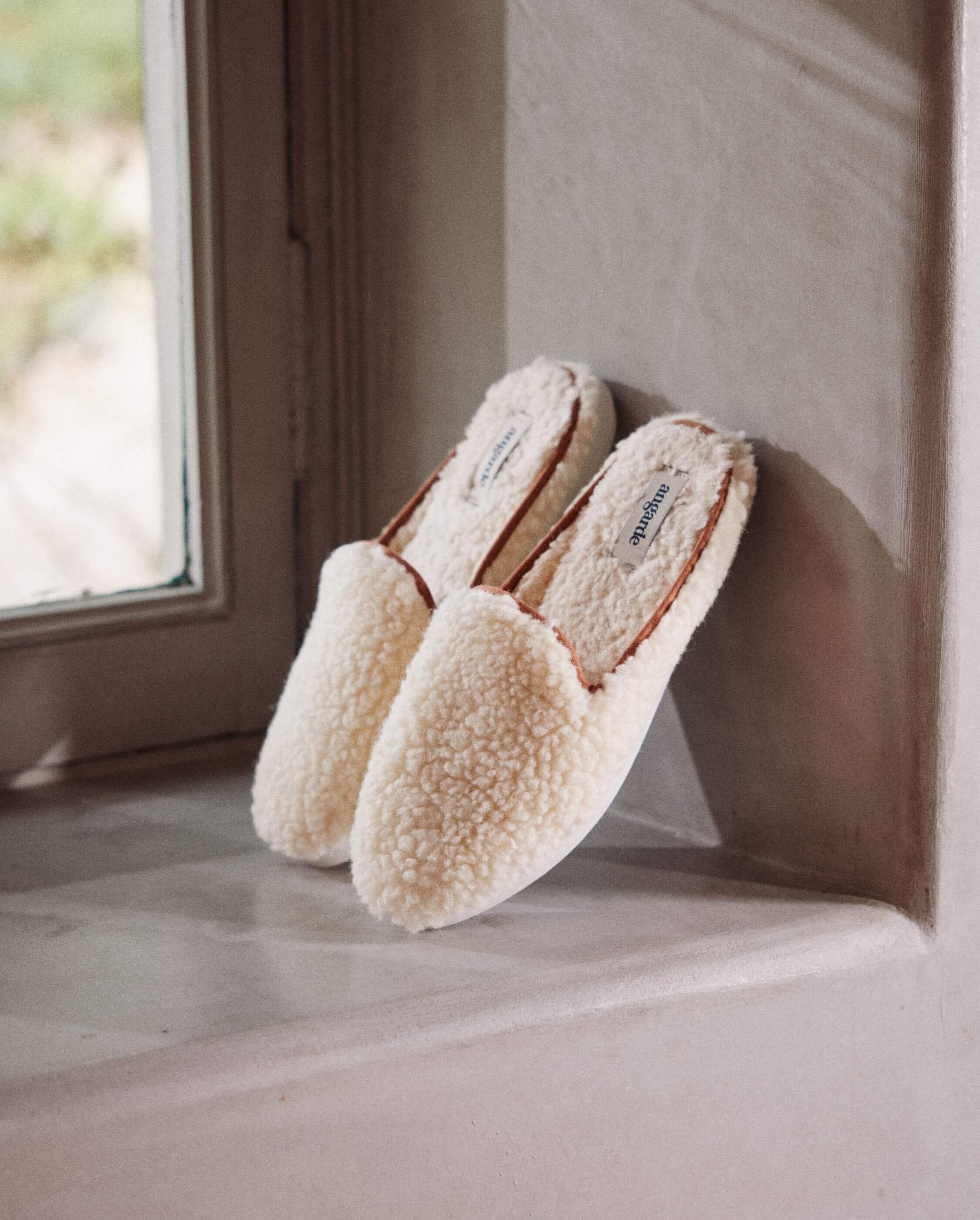 Women's wool bouclé mule, white camel ANGARDE White