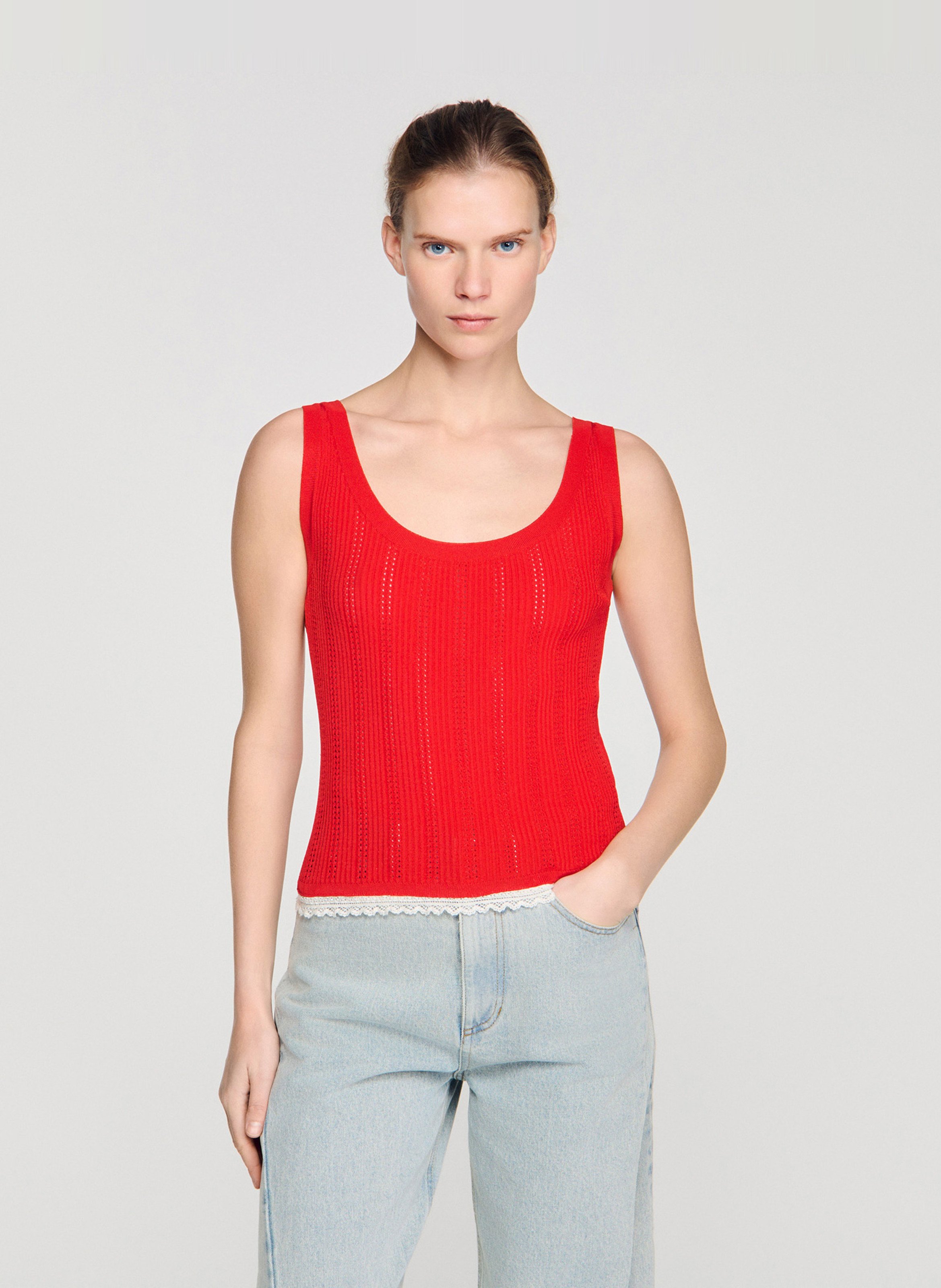 Aansluitende mouwloze top ronde hals met kantdetail SANDRO Rood
